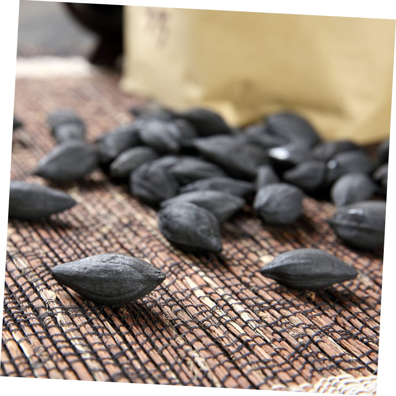 Carbone da Griglia 500g, Sacchetto Nero in Legno D'olivo | 1 Sacchetto, per Campeggio e Grigliate All'aperto, Uso Semplice e Versatile