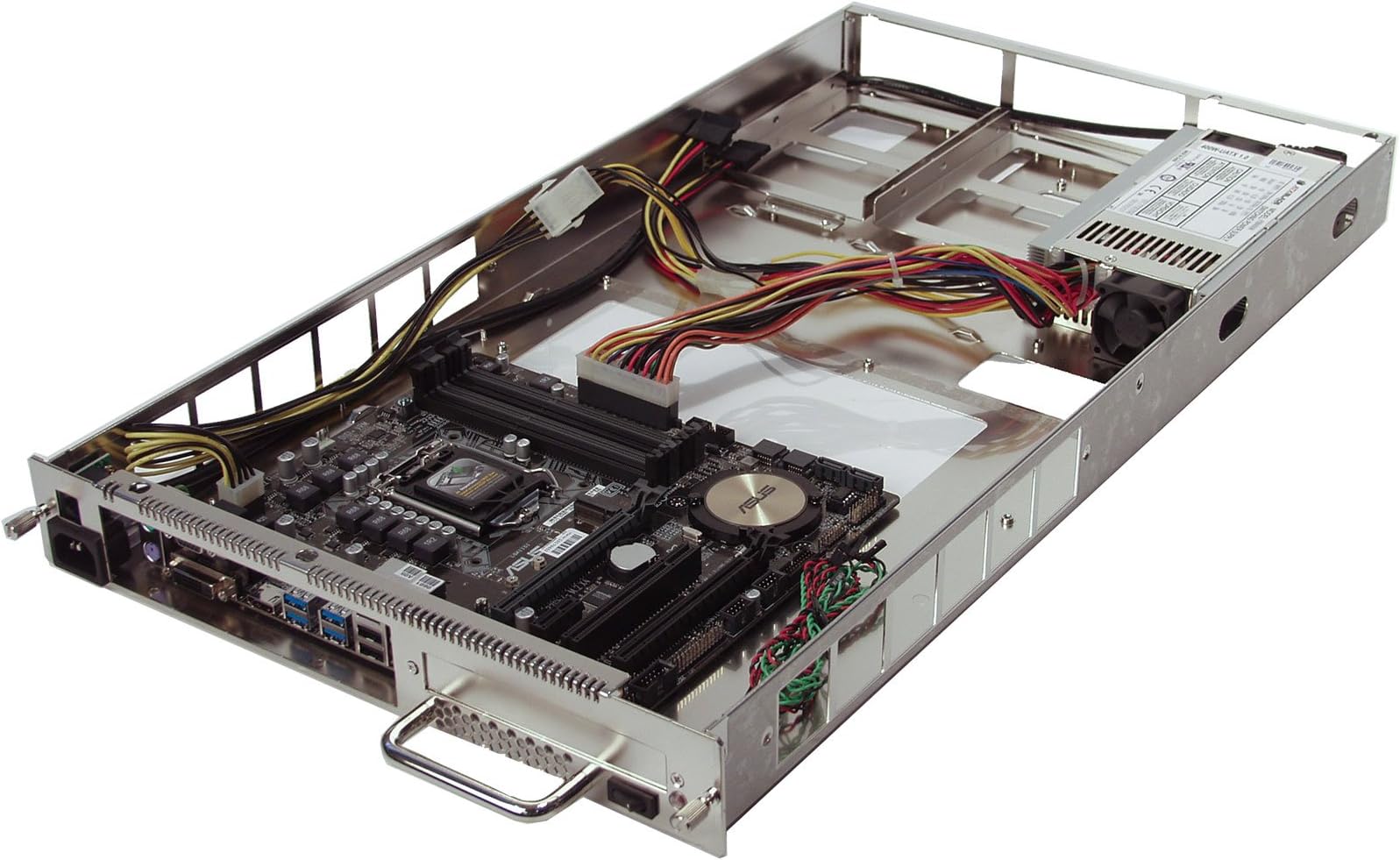8 Node PC Blade Chassis with 400 watts ps and a 8U housing for microATX, ATX and Extended ATX Motherboard in a 19 inch Rack Cabinet