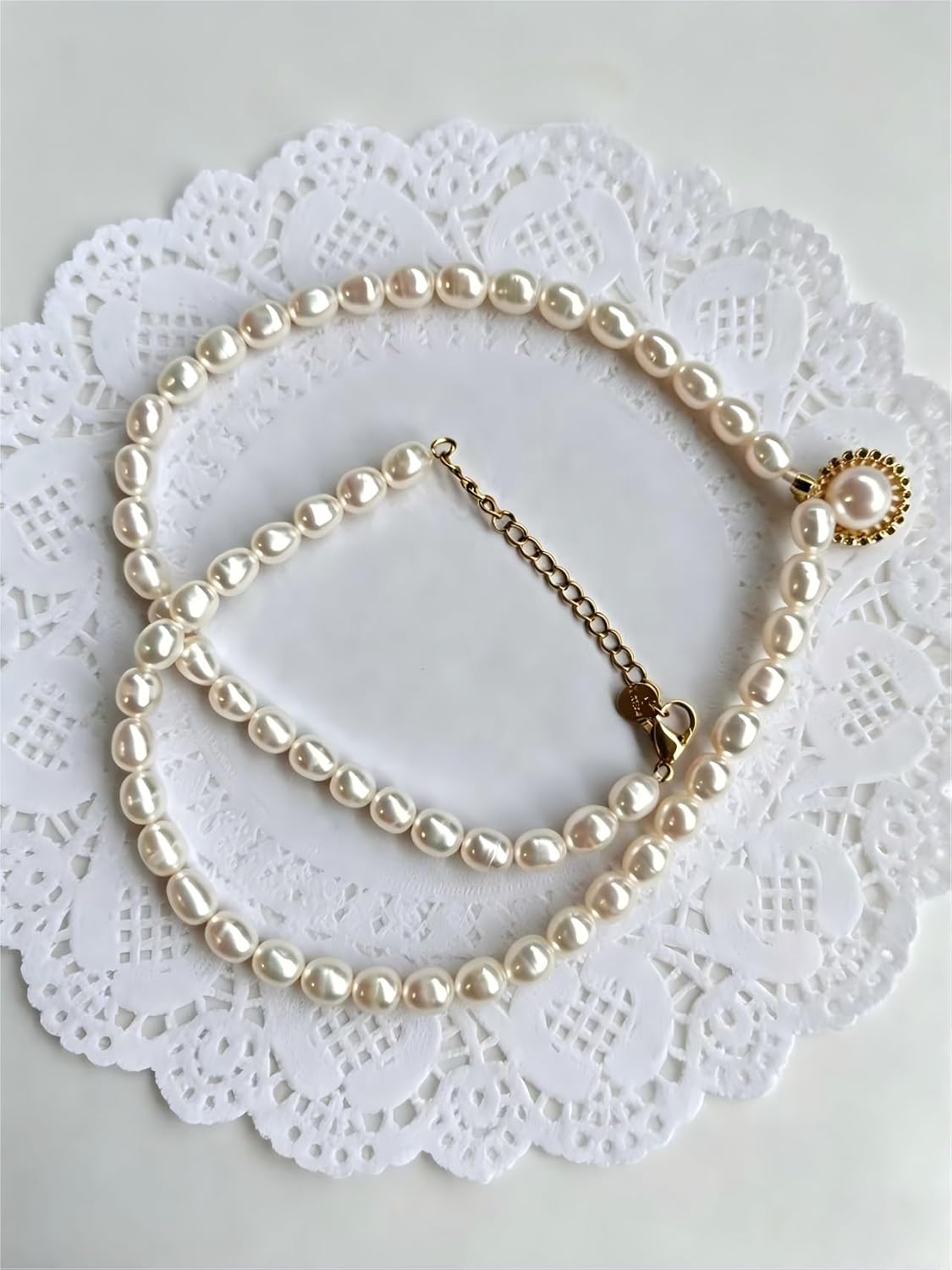Vintage Cultured Freshwater Rice Pearl Necklace for Women, 6-6.5mm Baroque Pearls Choker with Gold Plated Pendant & Stainless Steel Clasp, 45cm Adjustable Elegant Jewelry Gift