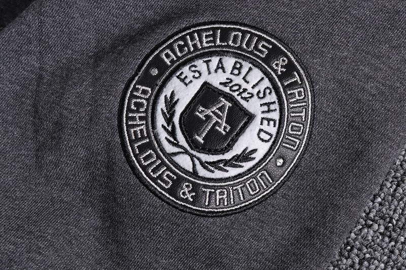 Sudadera con cremallera y bolsillo canguro para protegerte del viento 4
