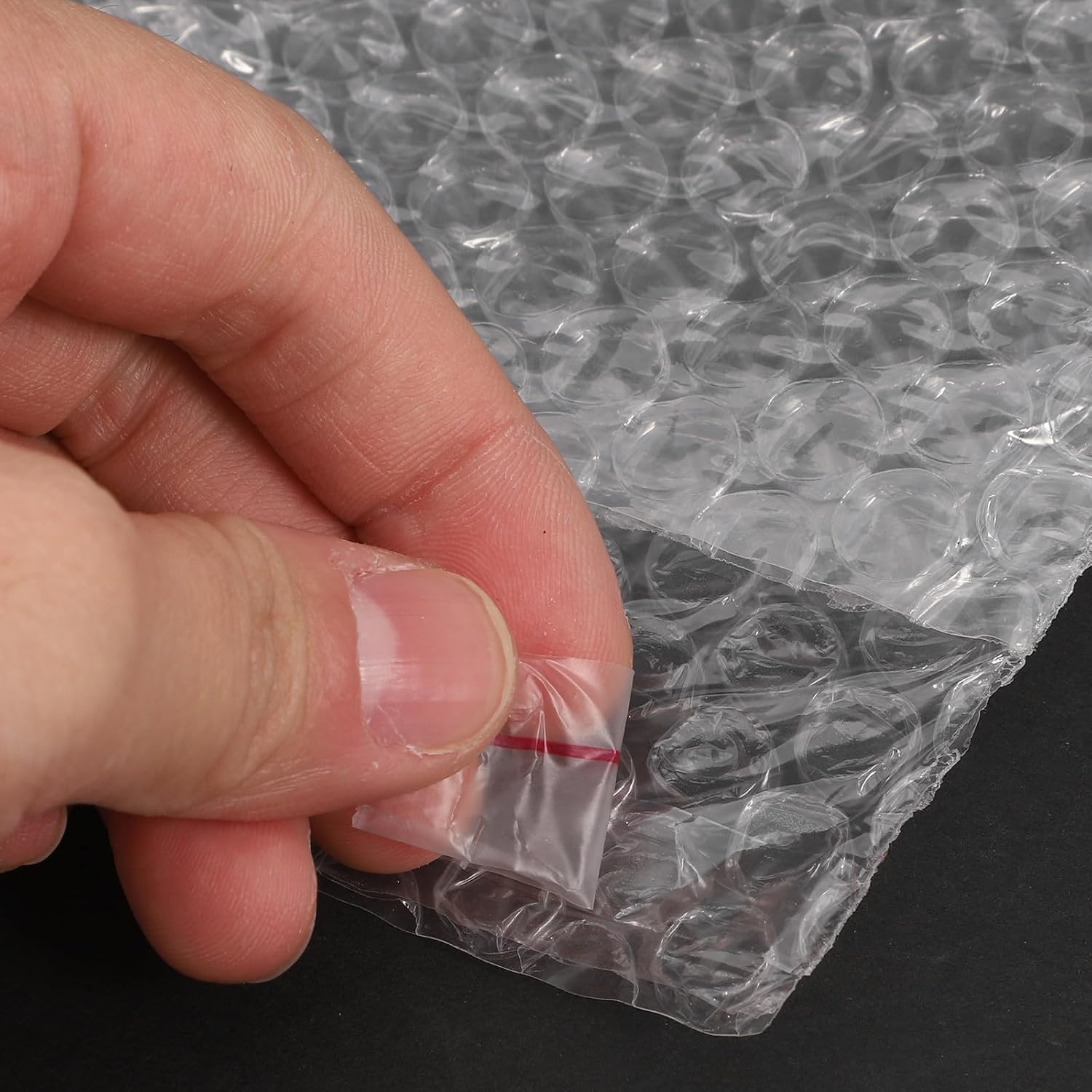 Pe Bubble Pouches Mailers Self-sealing Closure Double Layer Sturdy Shock Absorption Cushioning for Shipping and Storage for Protective Packaging and Mailing