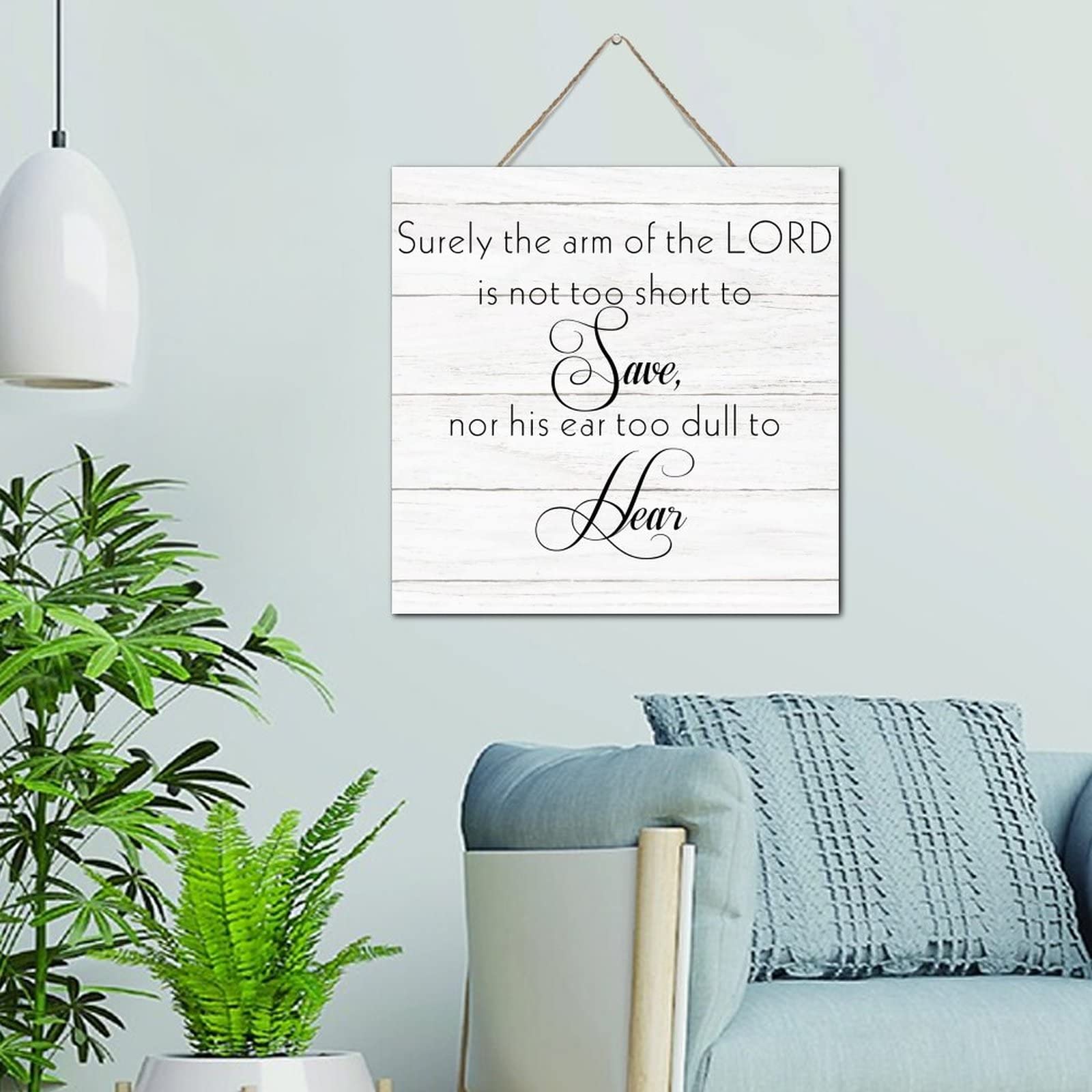 Panneau bois Surely The Arm of The Lord pour habiller un mur vide de bureau avec style
