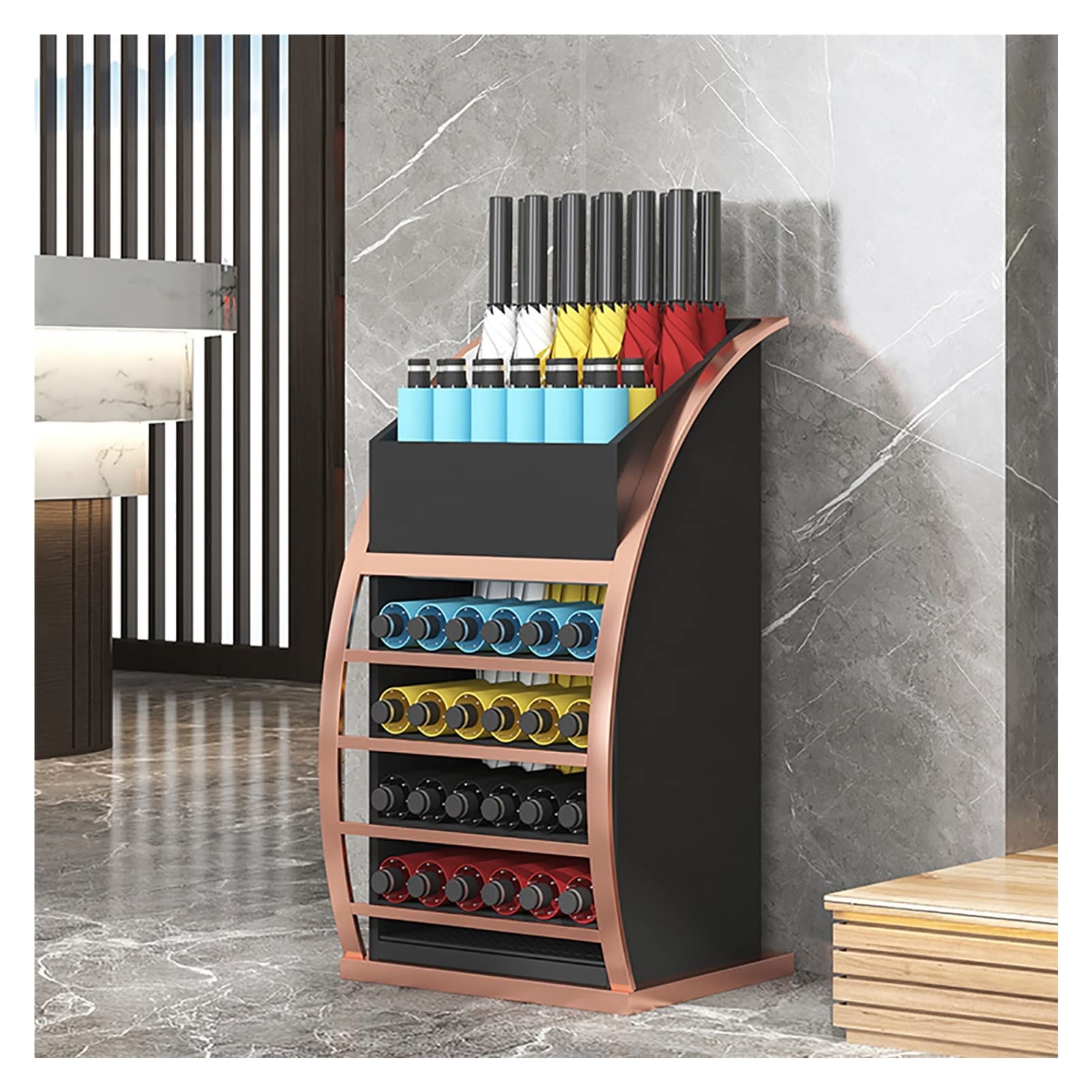 Porte-parapluies design doré en métal pour une réception chic