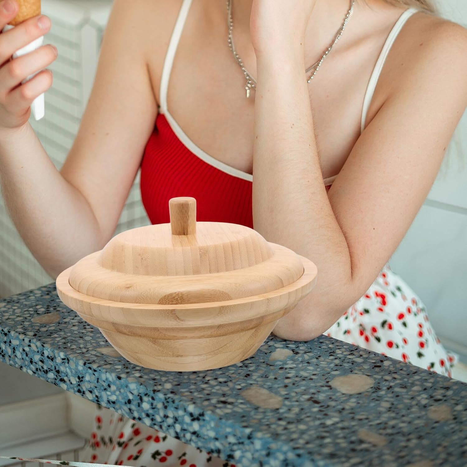 Ice Cream and Salad Bowls with Lid Set, 24.5x24.5x13 Cm, Stackable Food-grade Serving Bowls for Fruit and Dessert, Kitchen Counter and Entertaining Use