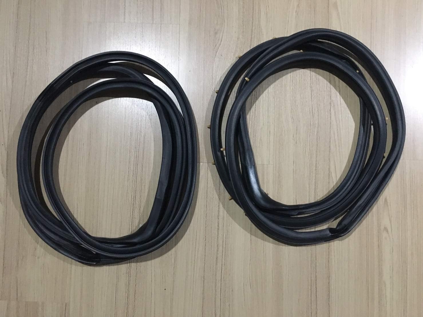 Weatherstrip Door Seal Rubber LH RH For Suzuki Vitara Escudo Sidekick SE416 2 Dr