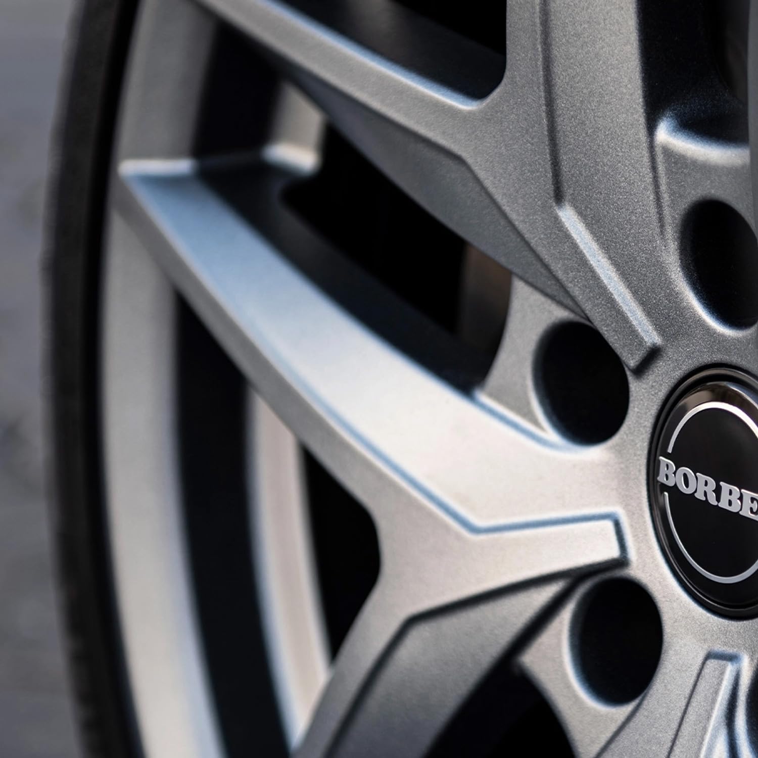 4x Borbet cerchi in alluminio Z 8.0x18 ET29 5x112 dark grey matt