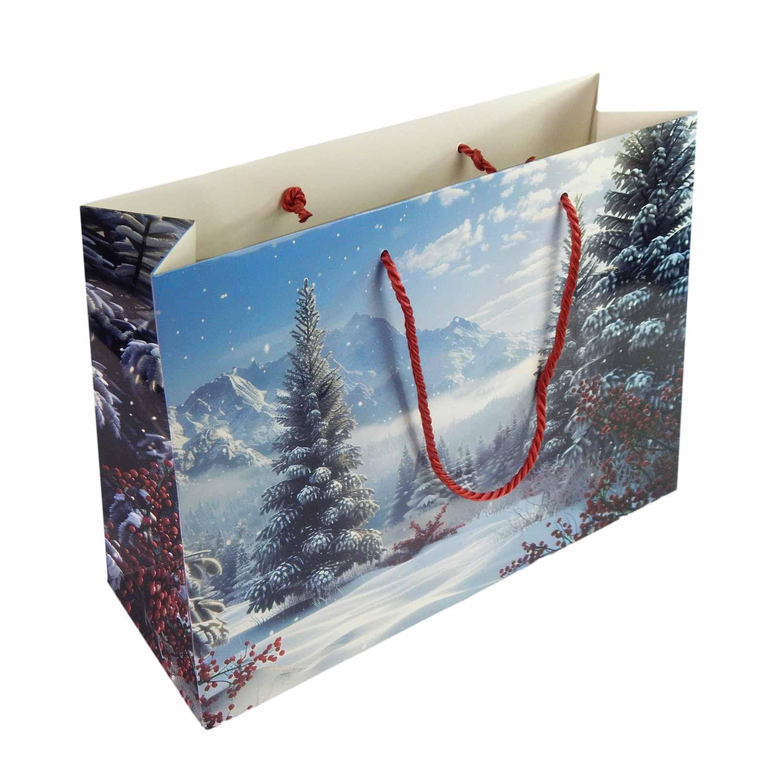 Papiertaschen Weihnachten - 25 Stück, Winterlandschaft 32+12x26 cm, hochwertige Weihnachtstüten für Geschenke mit edler Textilkordel rot | HUTNER