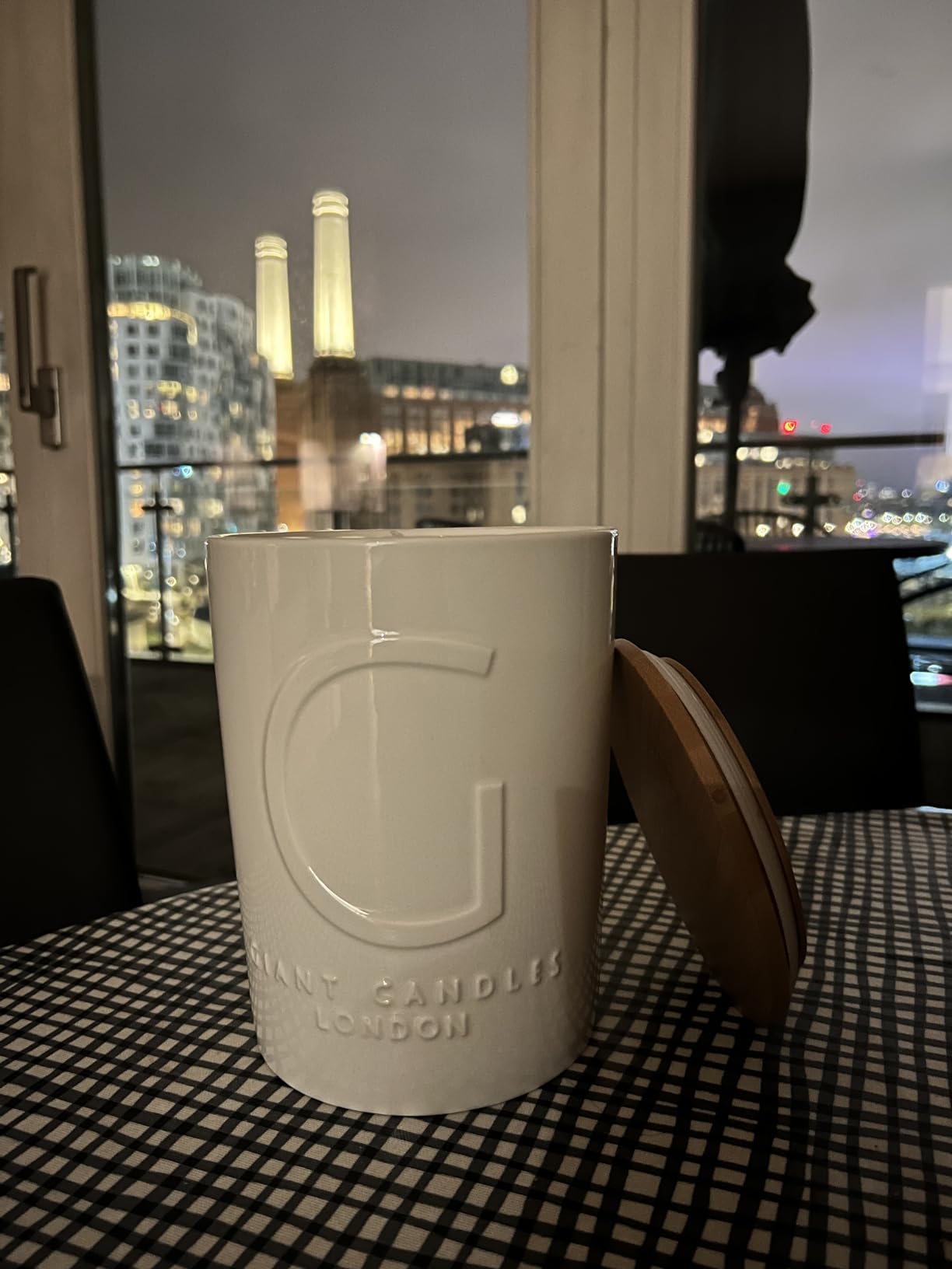 GIANT CANDLES LONDON 200 Hours 1,900g XXL Ceramic Scented Luxury