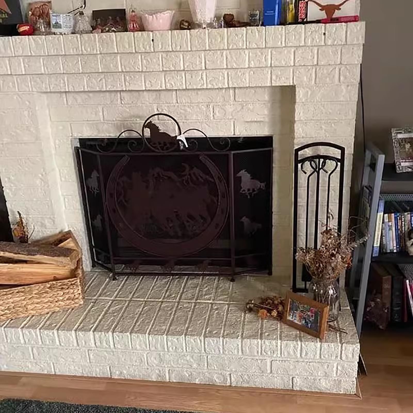 Salvachispas Chimenea Malla Protectora Plegable de 3 Paneles para Estufa de Leña, Puerta Protectora Plegable para Chimenea con Diseño de Caballos, Barrera Protectora de Hierro Forjado para Chimenea