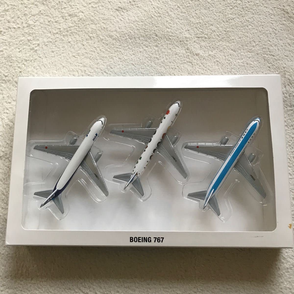 ANA ゆめジェット就航記念 BOEING767 フィギュアセット Amazon.co.jp: ANAゆめジェット就航記念 ボーイング767フィギュア
