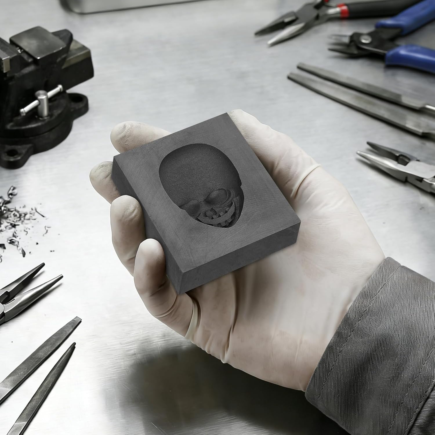 jojofuny 2pcs Skull Head Graphite Casting Ingot Molds, High-Density Metal Smelting Mold for Gold, Silver, Copper, DIY Jewelry Making, Artistic Creations, 2.36 x 1.96 x 0.39 Inch, Black