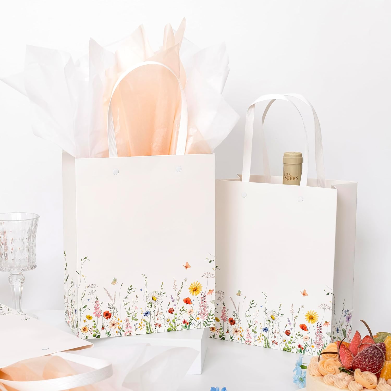 Crisky Paper Gift Bags with Handles, 25 Pack Wildflower Floral Gift Bags Medium Size for Wedding, Bridal Shower Gifts Bag, Baby Shower Party Favor, 10"x8"x4" - Image 5