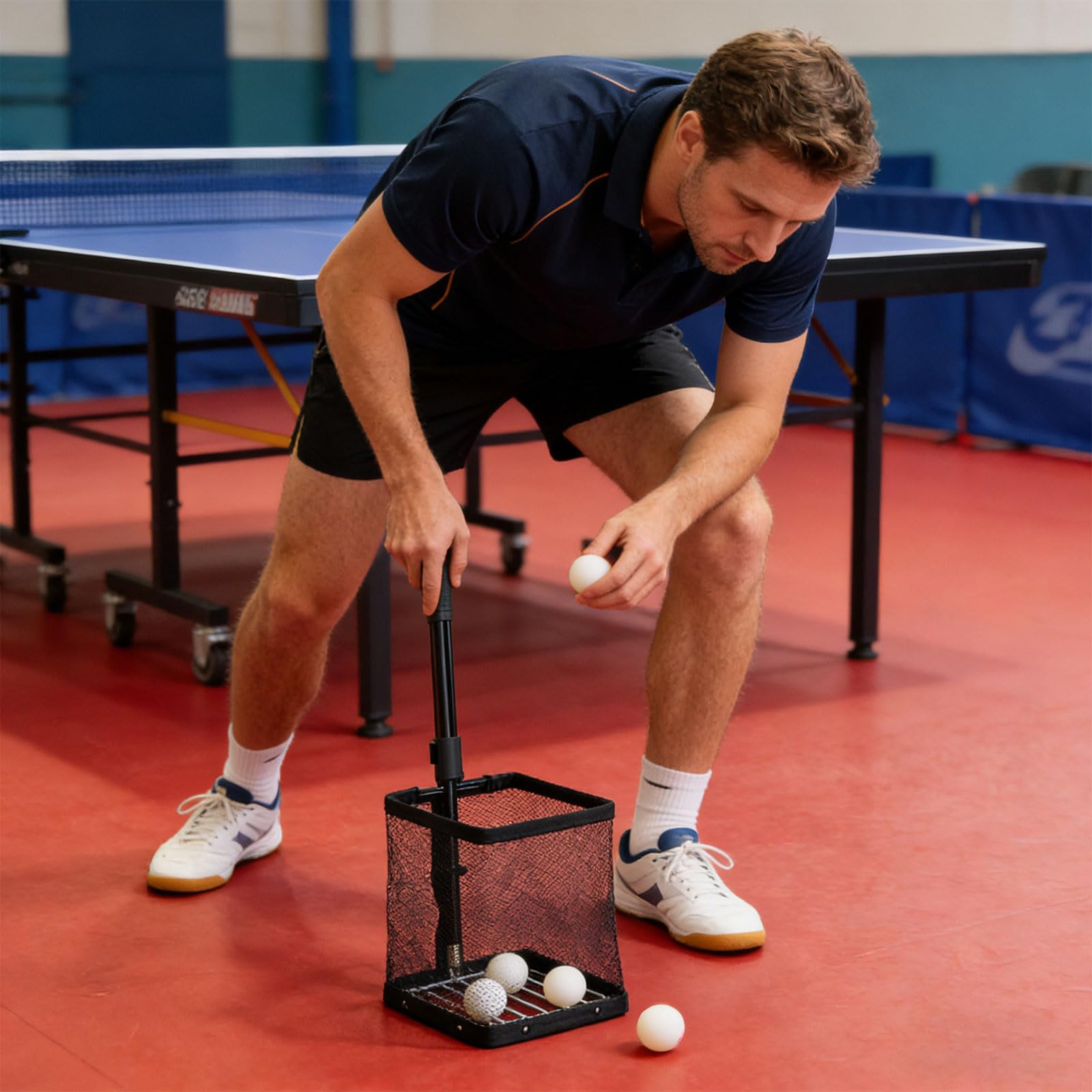 Collettore di palline da ping pong in metallo con impugnatura ergonomica per un facile ritiro su qualsiasi terreno, ad alta resistenza