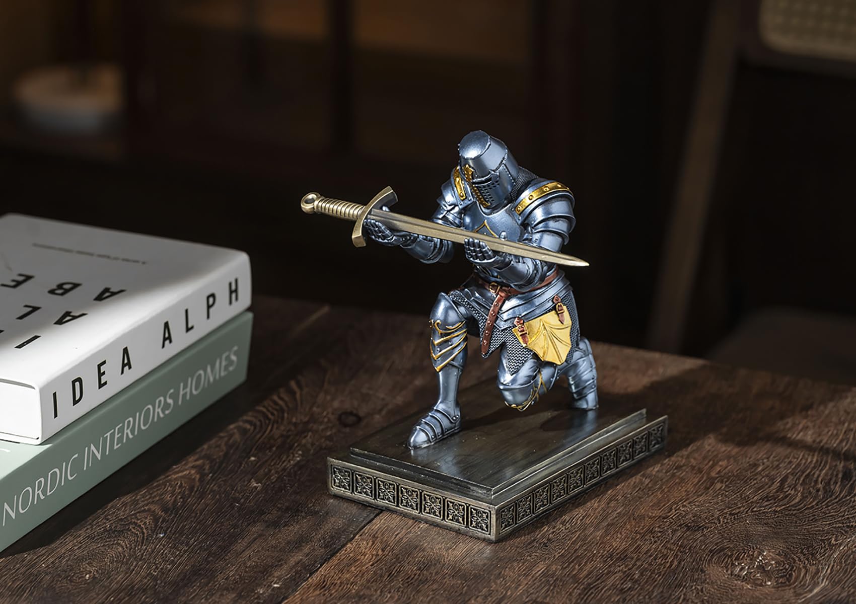 Templar Vanguard Soldato portapenne, portapenne, organizer da scrivania e accessori come regalo per gli appassionati di guerrieri medievali (blu)