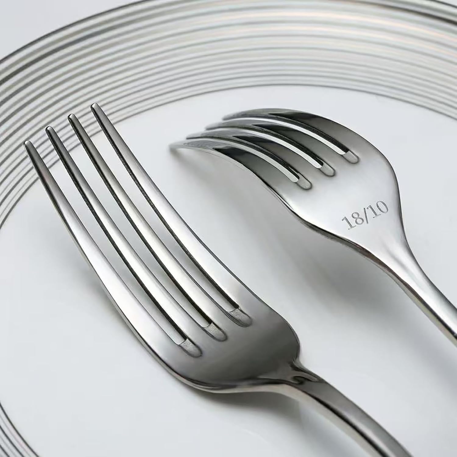 Premium 20 Piece Hammered Silverware Set with Smooth Edge, 18/10 Stainless Steel, Service for 4, Fine Flatware Set, Dishwaser Safe(20)