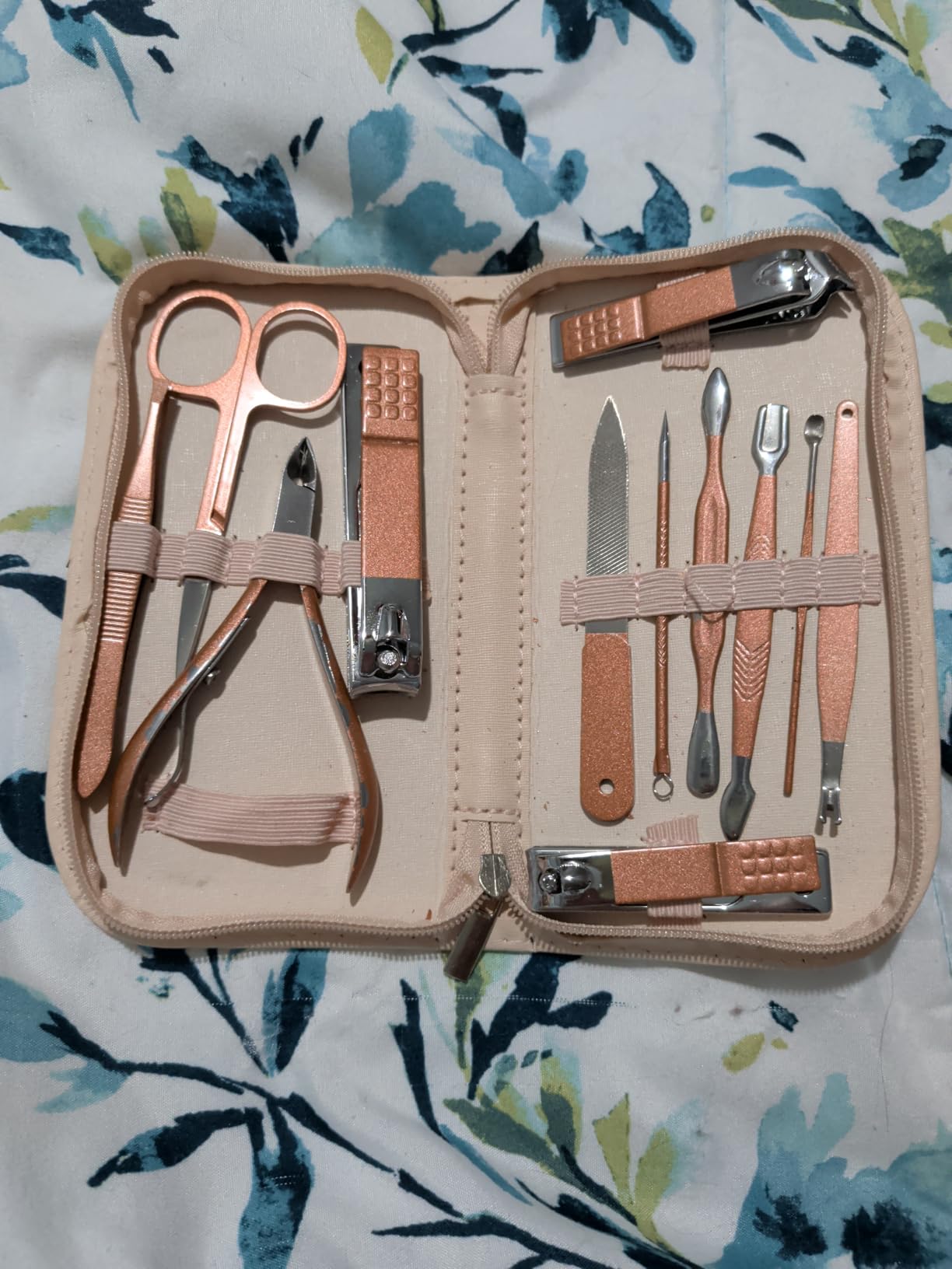 BENLEEDUO Nail Clippers and Beauty Tool Portable Set Manicure Set 12 in 1, with Pink Leather Bag, Suitable for Home, Workplace, Outdoor Travel, Gift Giving, Salon
