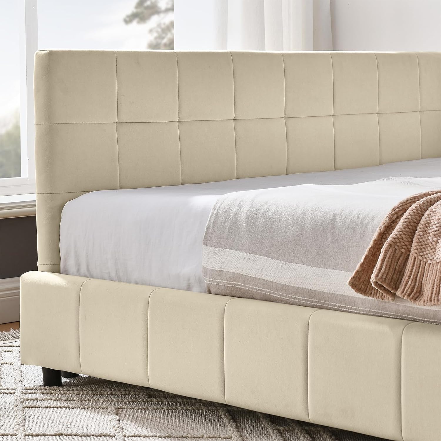 Queen Size Corner Day Bed Frame, Upholstered Velvet Wooden L-Shaped Sofa Bed with Tufted Design & Wood Slats, Modern Floor Platform Bed for Living Room/Bedroom/Guest Room, No Box Spring Needed, Beige
