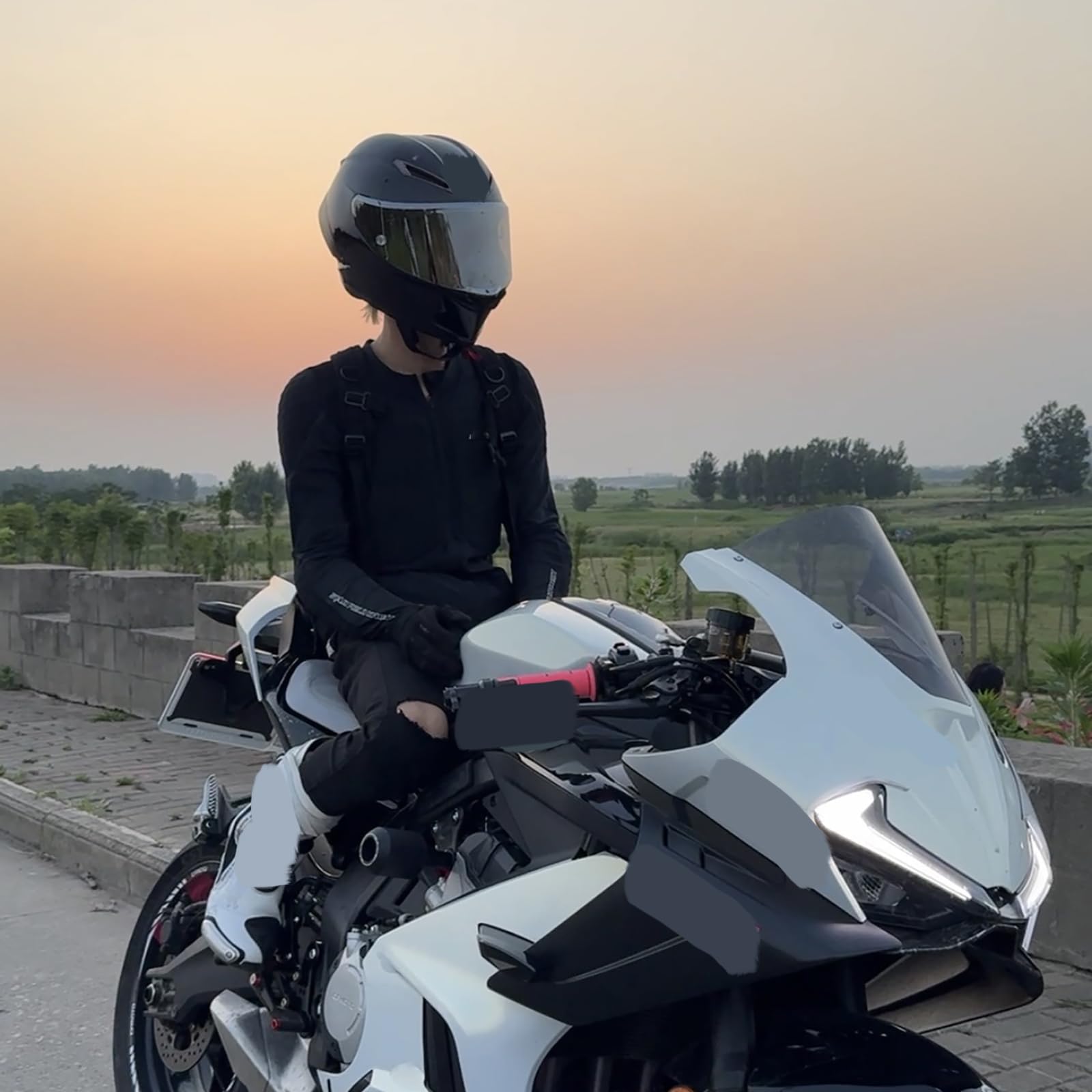 Maglia Protettiva Da Moto Uomo E Donna - Strato Base Con Protezioni Rimovibili Certificate CE - Armatura Traspirante Ideale Per Turismo Uso Urbano E Guida Su Strada,Black-S