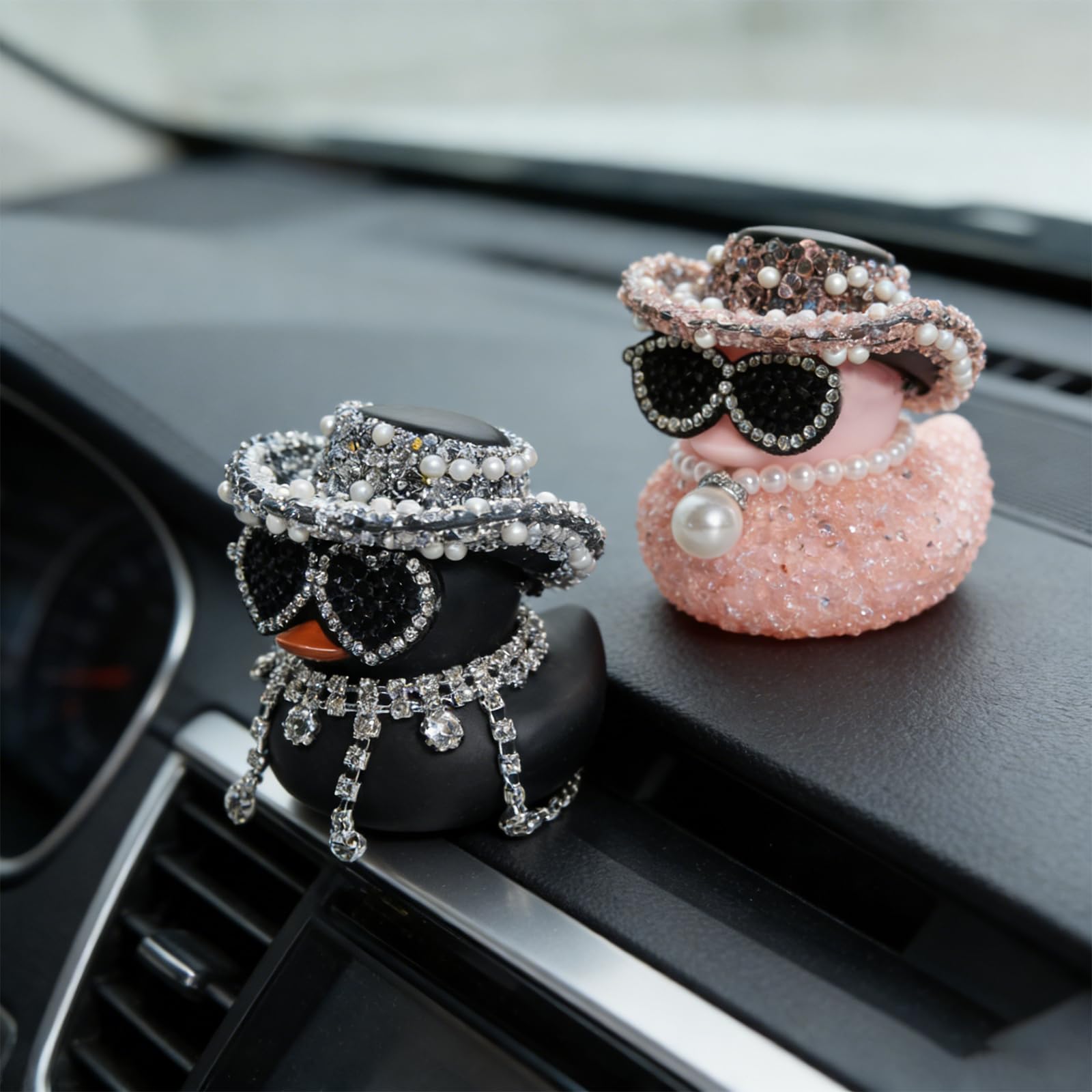 Pink Diamond Paperella di Gomma a Forma Diamante Decorazioni Cruscotto Auto con Cappello da Cowboy Occhiali da Sole