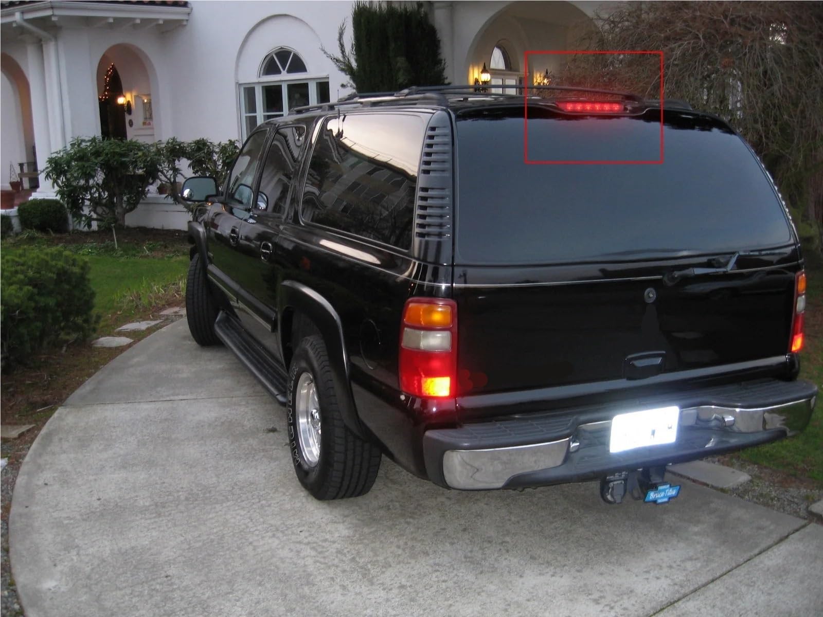 Pasuje do Chevroleta GMC Suburban Yukon XL 1500 2500 Tahoe 2000-2006 LED Trzecia lampa stopu 12V Achterremlichten LED derde remlicht voor auto