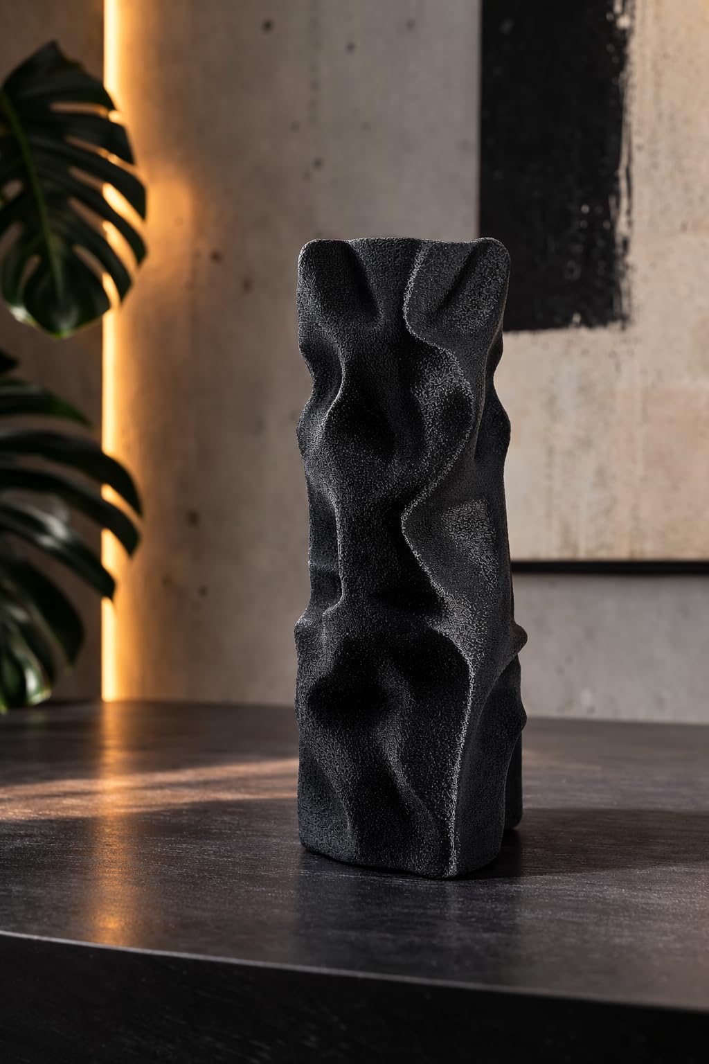 NEXHOME Vaso Decorativo Moderno Made in Italy di Design Artistico Ultra Resistente Antirottura, Scultura Contemporaneo per Arredo Casa, da Interno ed esterno per Tavolo Mensola e Soggiorno(Nero)