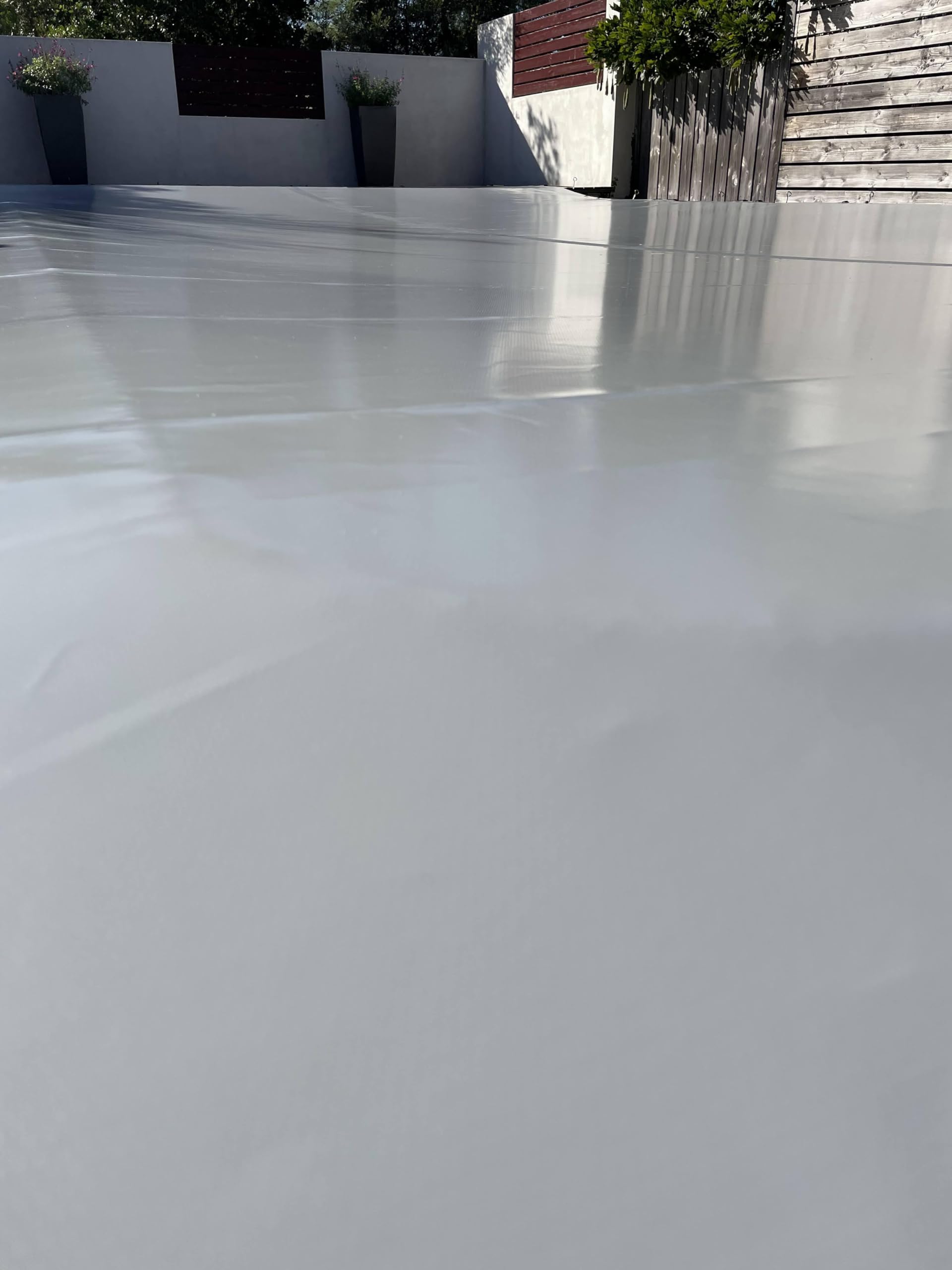 Bâche d'Hivernage pour Piscine 550 g/m² Gris Clair avec Grille Centrale d'Evacuation - Fabrication Française - Direct Usine