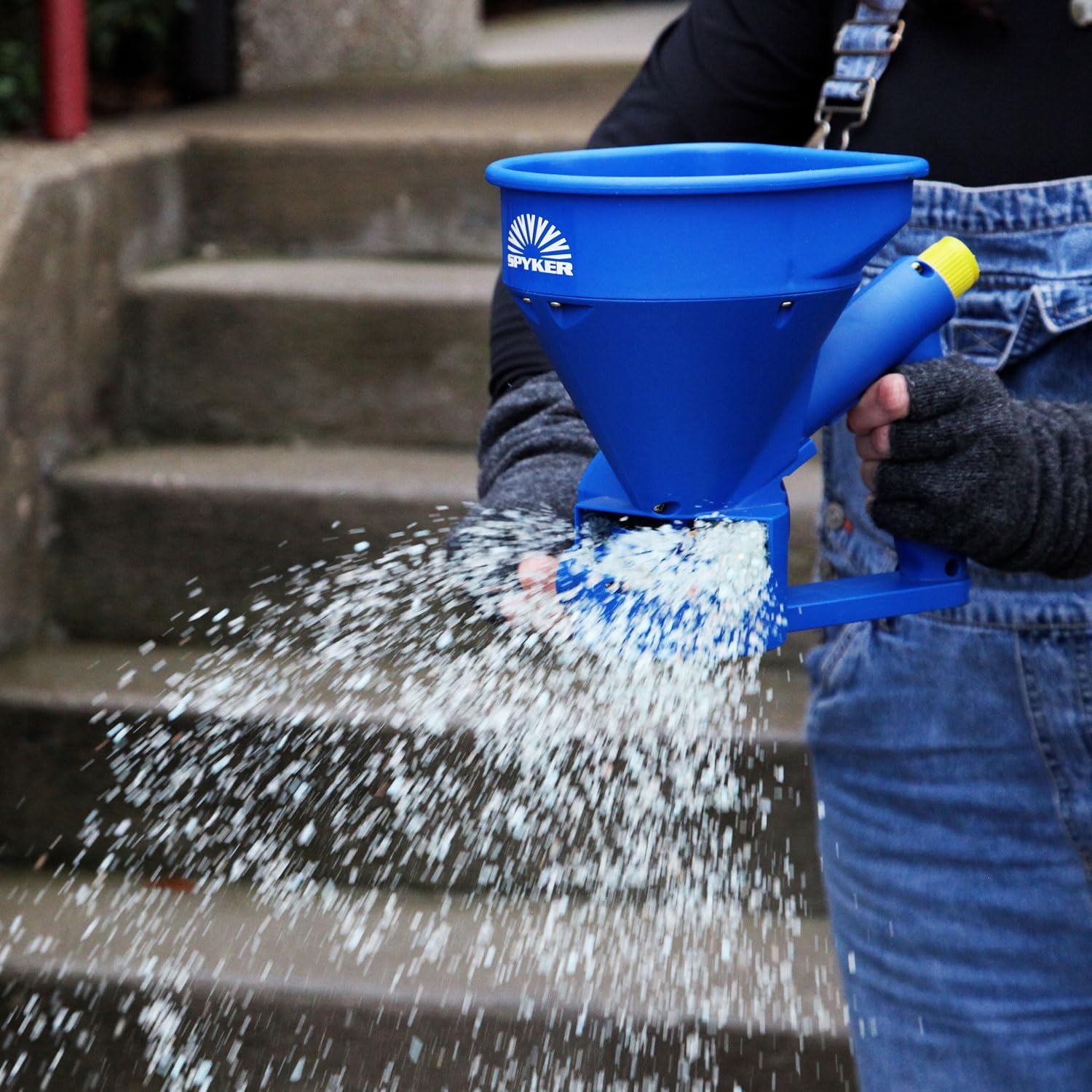 Spyker Winter Weather De-Icing Kit: Ergo-Pro 50 Pound Winter Spreader with 5 Pound Handheld Spreader