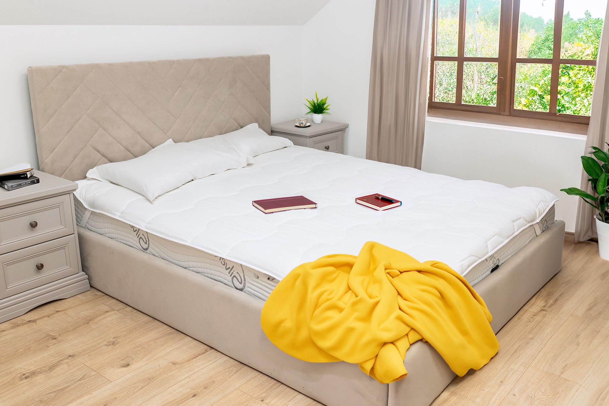 Matratzenschoner 200x220cm - Gesteppte Matratzenauflage mit 4 Eckgummis – Atmungsaktiv & Waschbar Unterbett Matratzen Topper Schutz für Bett und Boxspringbett 200x220 cm