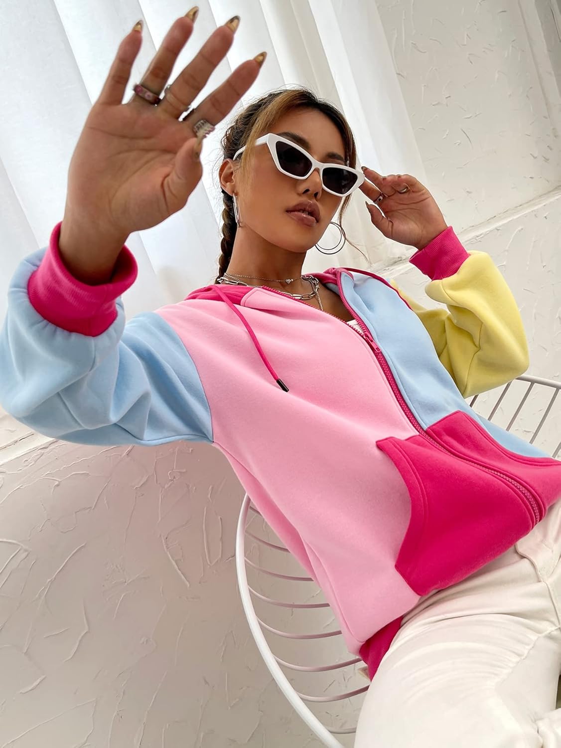 WDIRARA Women's Color Block Zip Front Drawstring Long Sleeve Hoodie Pocket Sweatshirt - Image 4