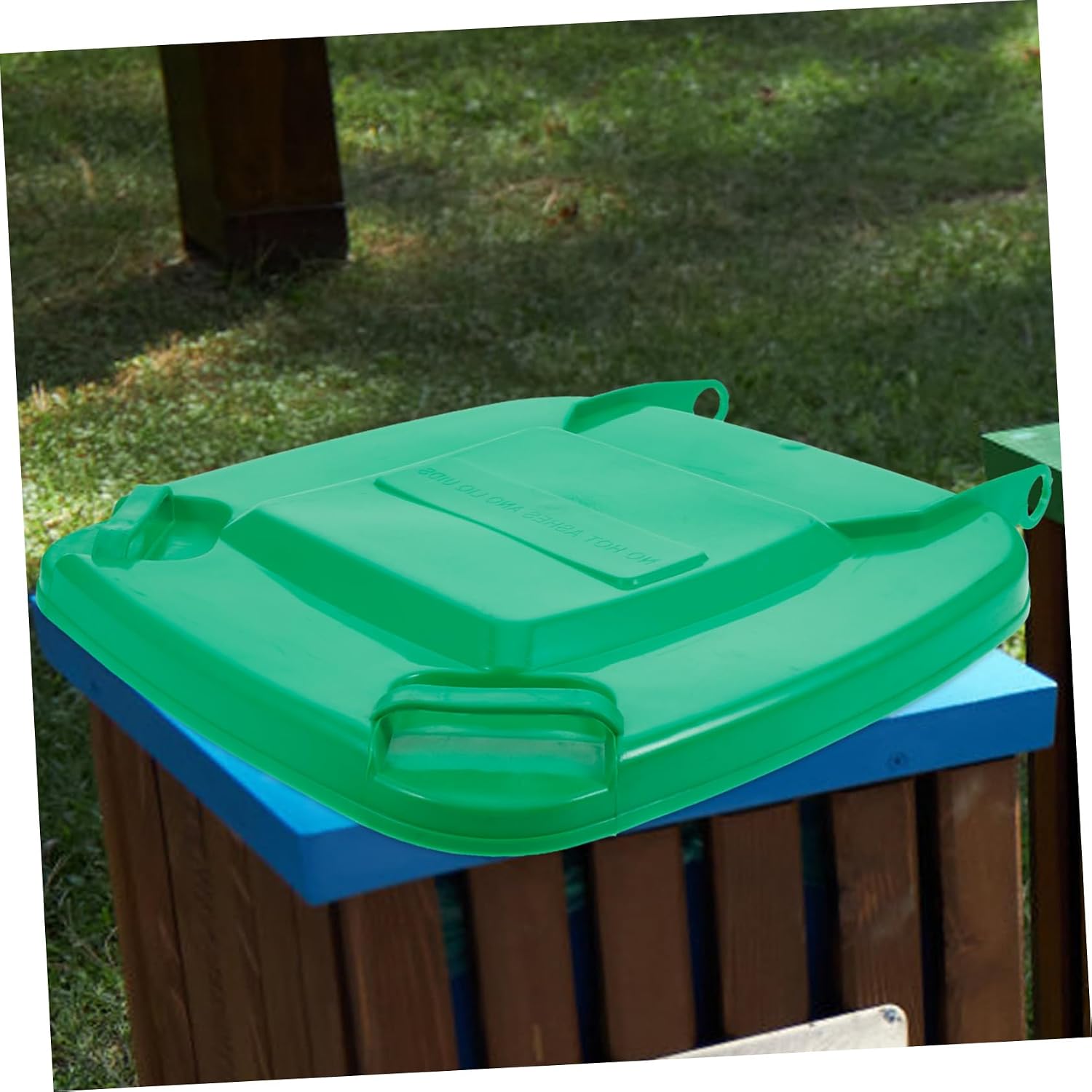 Plastic Trash Can Lid Replacement for 30 L Square Cans