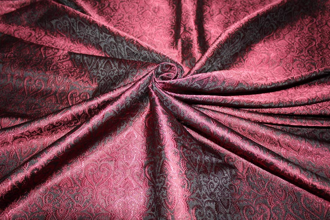 Tissu jacquard vin noir pour robe de soirée et ameublement TheFabricFactory BRO364