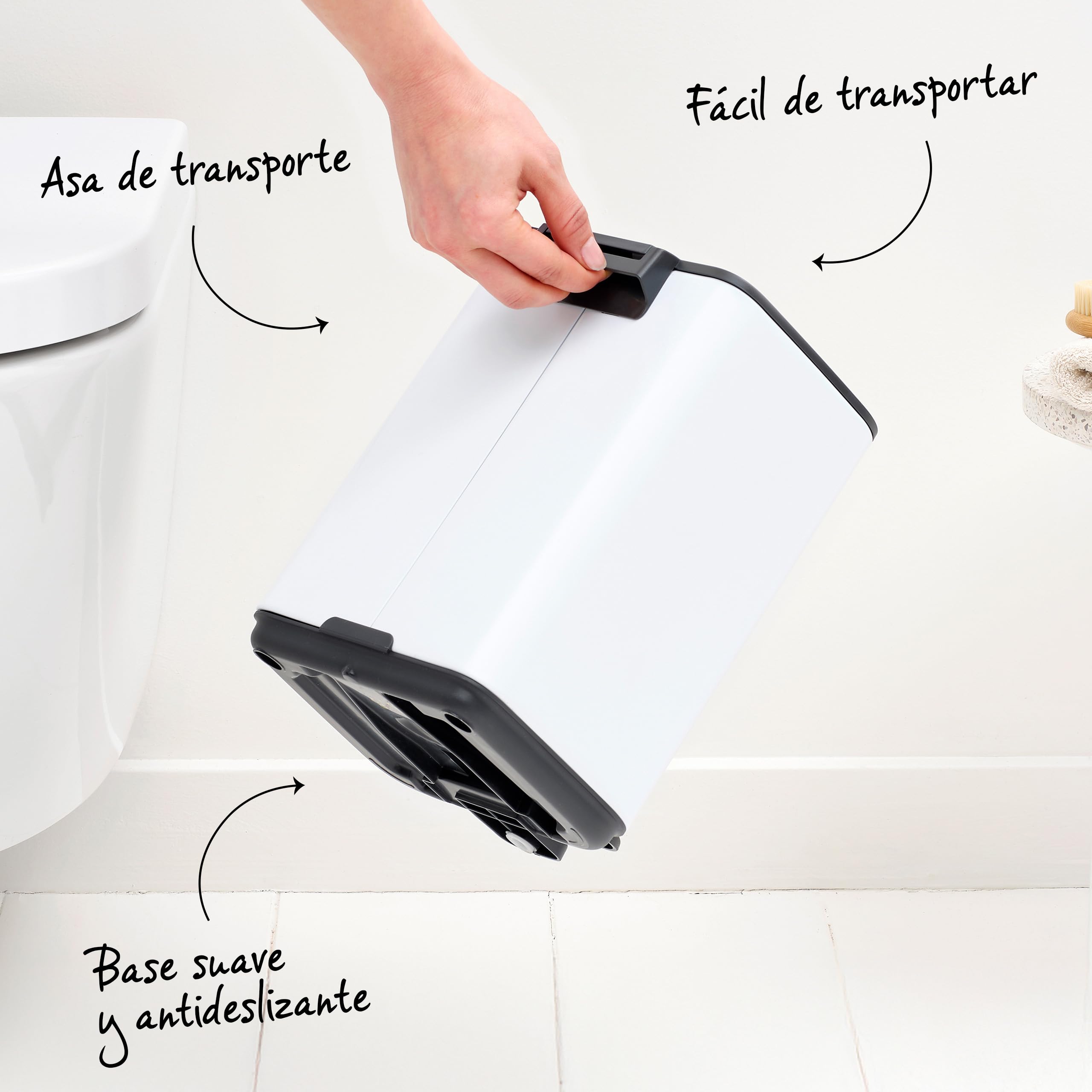 Brabantia Bo Pedal Cubo de basura 4L (beige claro), papelera cocina con diseño compacto y sistema de apertura con pedal, cubo basura reciclaje con cubo extraíble, incluye bolsas PerfectFit