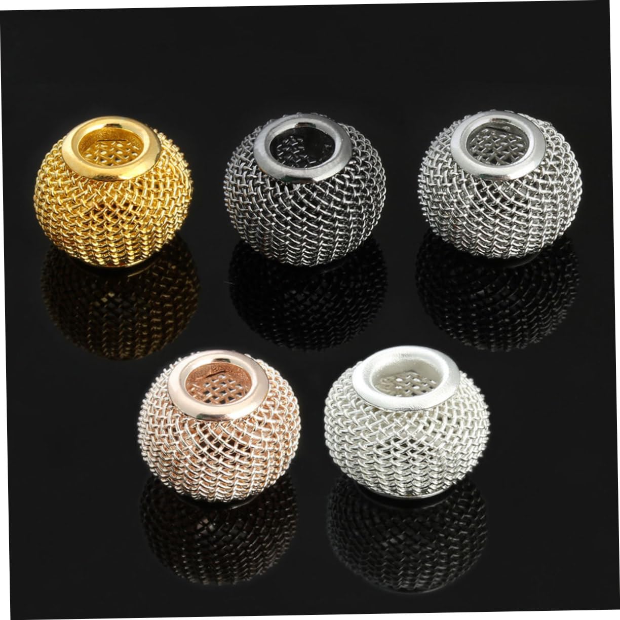 Hohopeti 150pièces Perles De Décoration Alliage Breloques à Charms Et Perles Intercalaires Maille Ronde Creuse pour Fabrication De Bijoux Couleurs Aléatoires