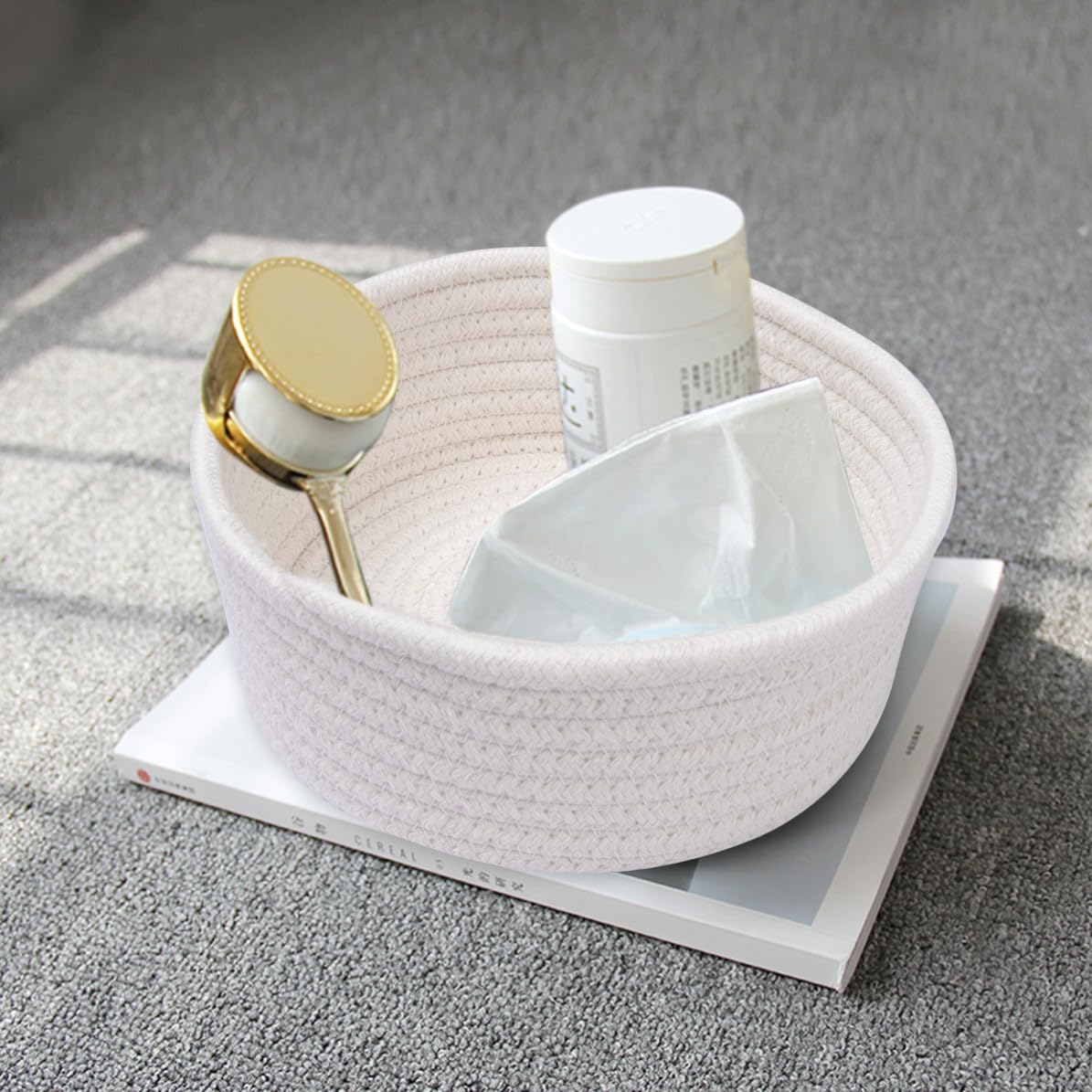 TOYANDONA 3 Piezas Cesta Tejida a Mano de Hilo de Algodón para Almacenamiento en Mesa y Cama, Diseño Simple y Ecológica para Organizar Ropa y Objetos en Interiores