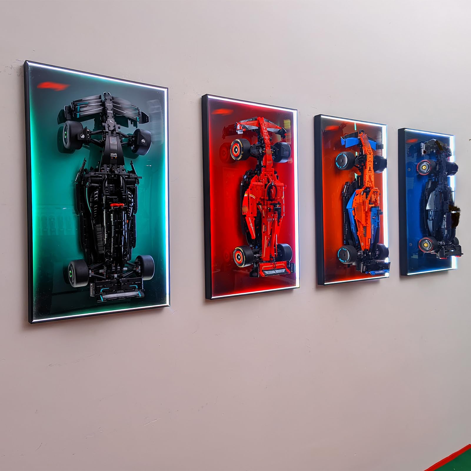 Display Wandtafel für Lego Technic F1 Rennwagen 42206 Mit LED Rahmen Präsentationswand für Formel 1 Auto Wandhalterung 75 * 45CM （ Fernbedienung und Rahmen ）