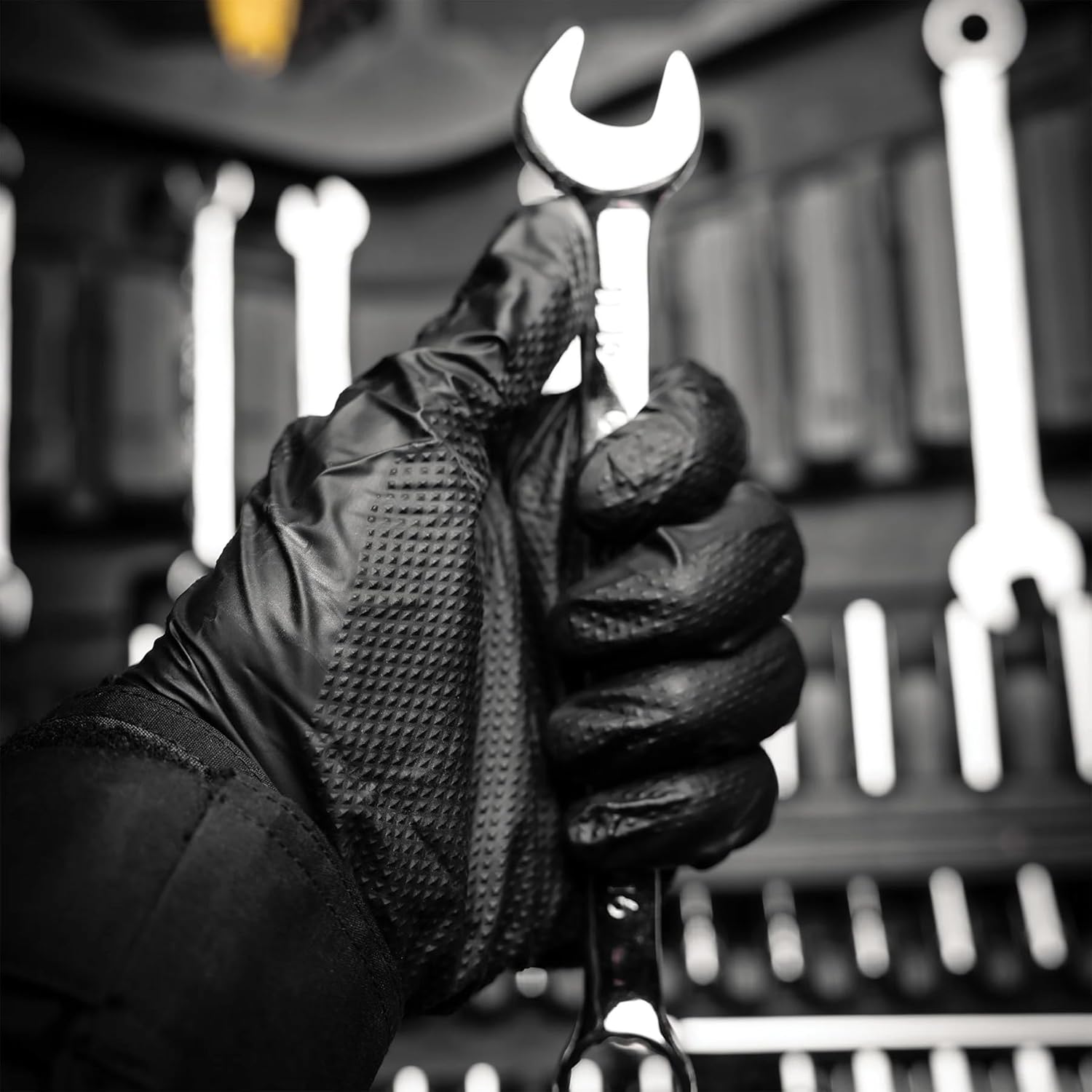 Glove Station Disposable Nitrile Gloves - 100-Count - Medical-Grade Non-Latex Gloves for Kitchen, Cleaning, and Cooking - Textured for Better Grip 8MM-XL-Black