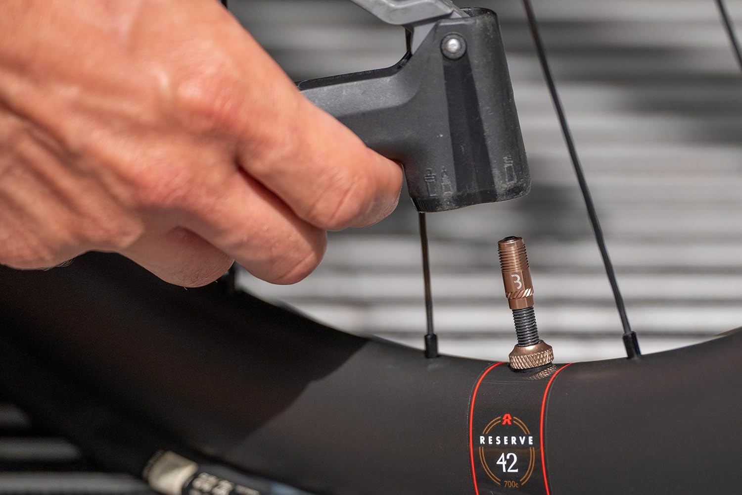 BBB BTI-166 Core Cap for Bicycles, Tubeless Valve Set, Compatible with Presta Valves, Inflates with Air Without Clogging, Comfortable Air Pressure Management, No Dedicated Adapter Required, Copper