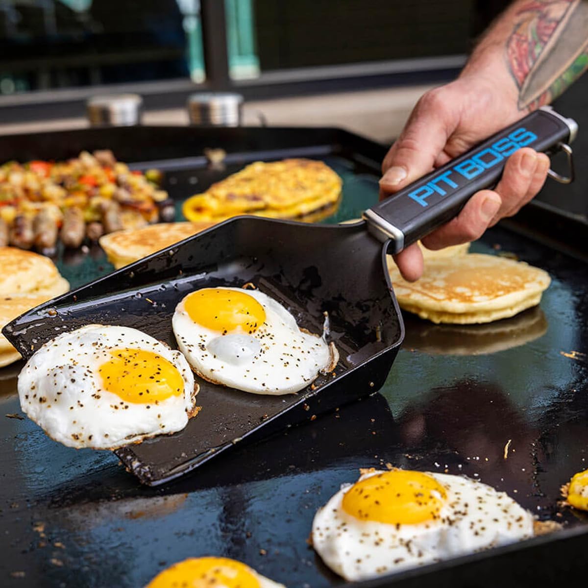 Pit Boss Ultimate Griddle Grub Shovel – Wide Griddle Spatula for Smash Burgers & Breakfast Foods, Nylon Polymer with Soft‑Touch Grip, Built‑in Bottle Opener