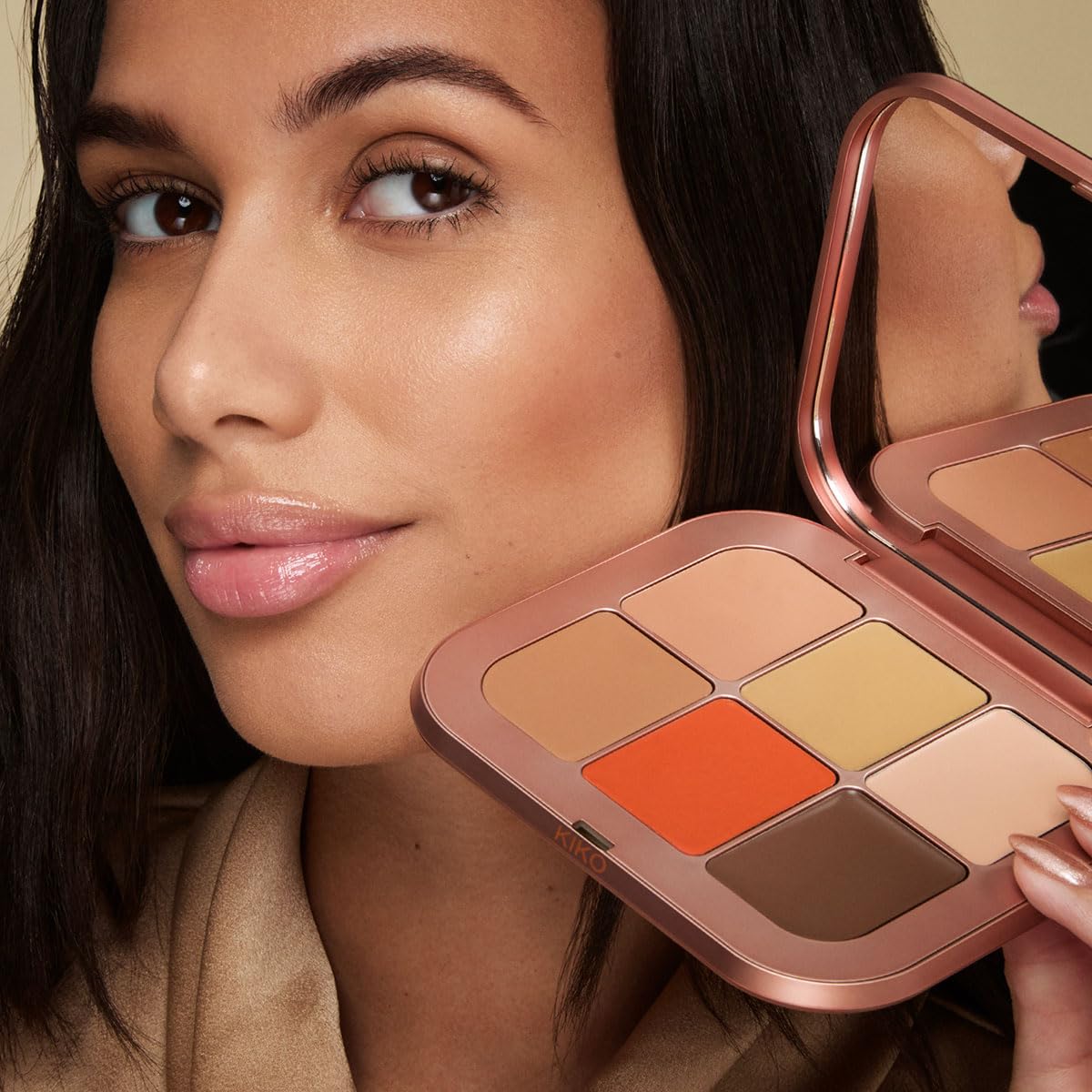 KIKO Milano Golden Oasis All Over Face Palette 02, Palette Pour Le Visage Avec Correcteur, Fond De Teint, Poudre Bronzante Et Blush