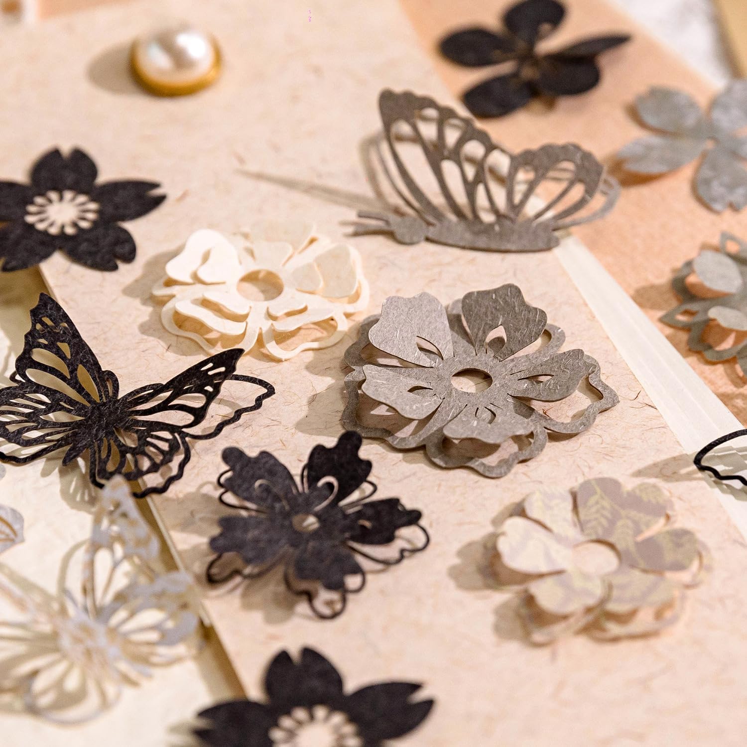 MAXLEAF 300 Pieces Mini Flowers Collage Paper Pack, Scrapbooking Supplies Background Paper Flowers Scrapbook Pack for Card Making Collage DIY Handmade Craft Decoration
