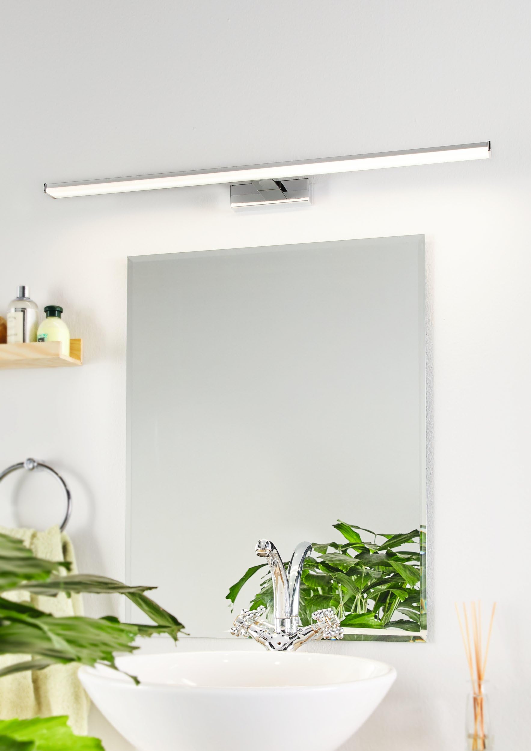 EGLO LED Wandlampe Pandella 1, LED Spiegelleuchte aus Aluminium und Kunststoff, Badezimmer Lampe in Chrom, Silber, Weiß, LED Feuchtraumleuchte neutralweiß, IP44, L 78 cm