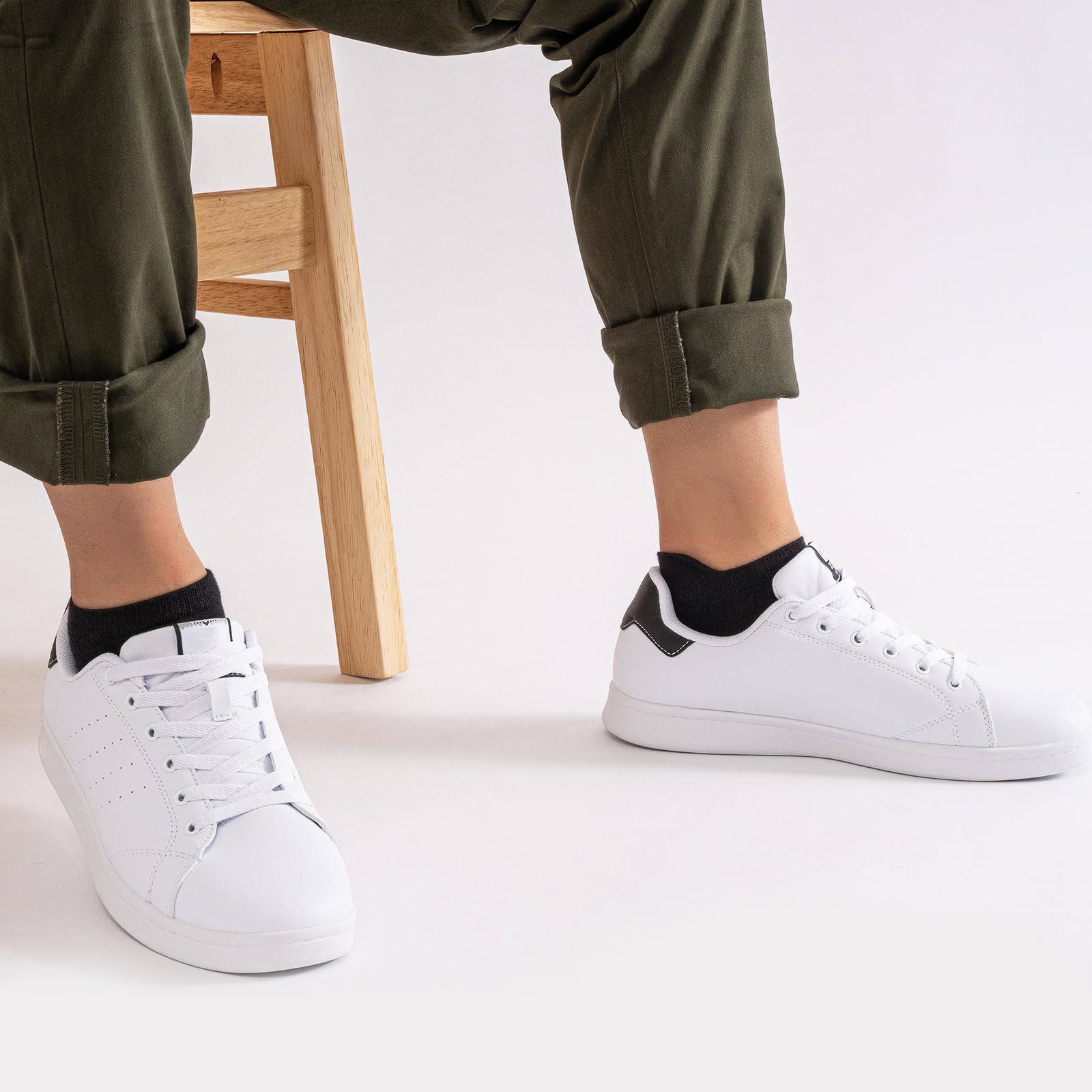 SockWaddles 10 Par Skarpetek Sneaker Męskie Damskie, Antypotne Krótkie Skarpetki, Bawełniane Skarpety Sportowe, Oddychające Skarpety do Biegania Unisex Czarne Białe Szare