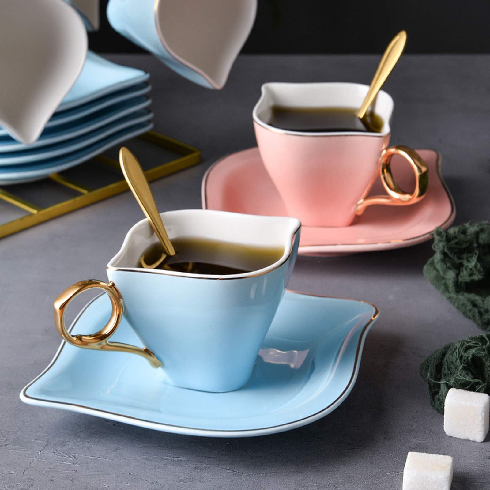 Filiżanki do kawy Ceramiczne espresso ze spodkami i metalowym kubkiem 6,8 uncji filiżanki do cappuccino zestaw 2 filiżanek do herbaty zestawy upominkowe na imprezę do domu, biura, na imprezę, prezent