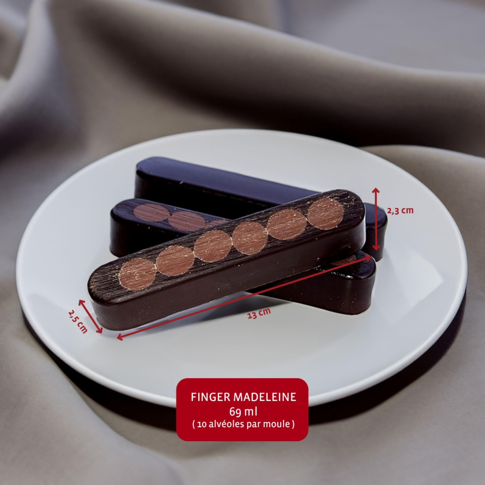 Set van 2 madeleine siliconen vormen, 9 holtes, madeleine-vorm, antiaanbaklaag, schelpvorm, met borstel voor koekjes, chocolade, snoep, pudding, cake (baksteenrood