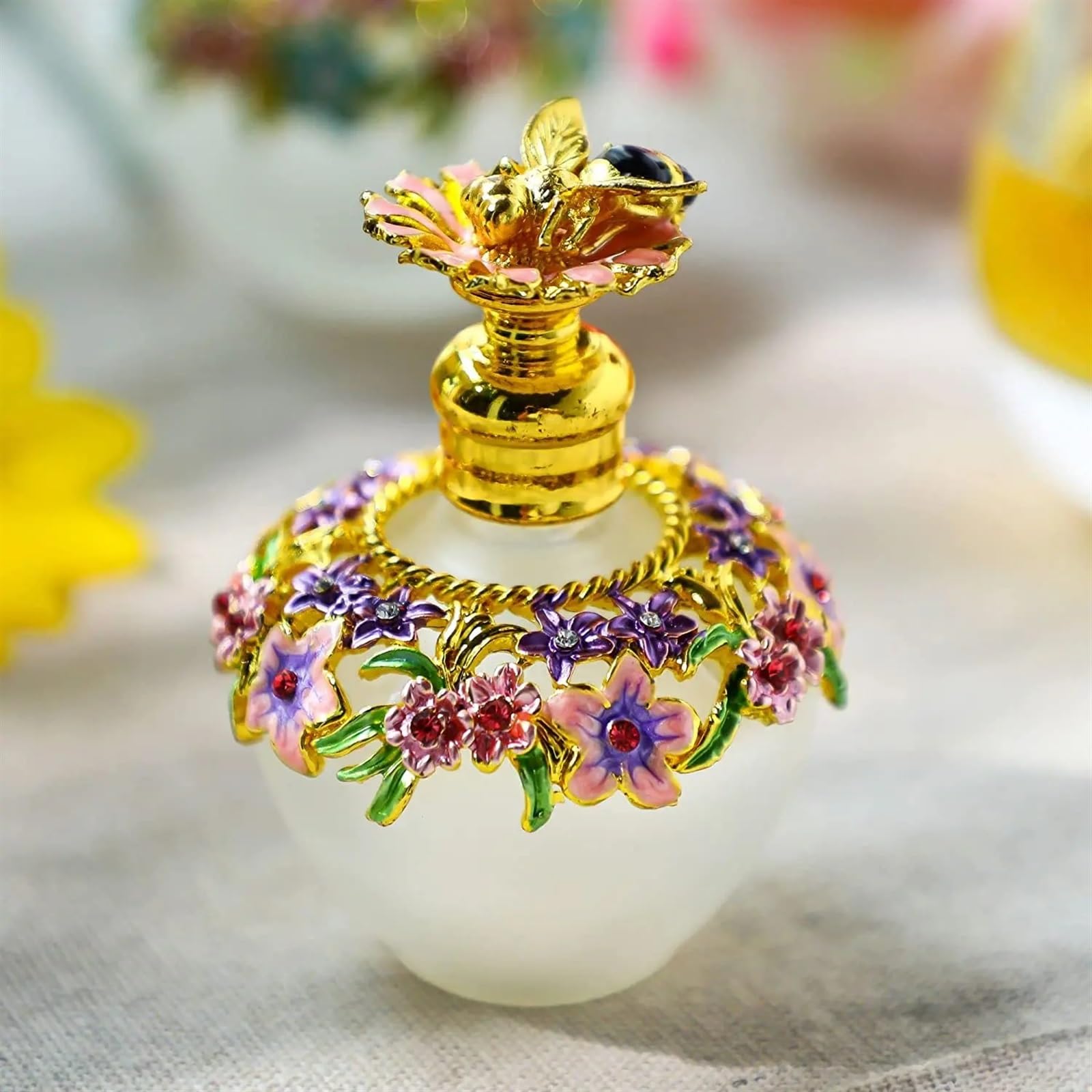 Vintage Glasblumen Parfümflasche mit Bienenanhänger, dekorativer, ausgefallener Kristallparfümdekanter, leer, nachfüllbar Für Das Wohnzimmer Und Tischflächen