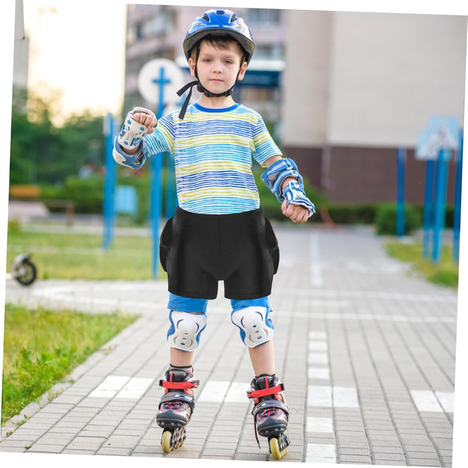 Boy Girl Hip Pad Protector for Skating Hip Brace for Boys and Girls Soft Skin-Friendly Material Stylish Design for Safe Activities