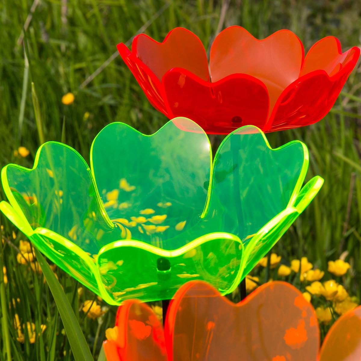SUNPLAY Sonnenfänger Primel im FARBMIX, 5 Stück zu je 15 cm Durchmesser im Set + 70 cm Schwingstäbe