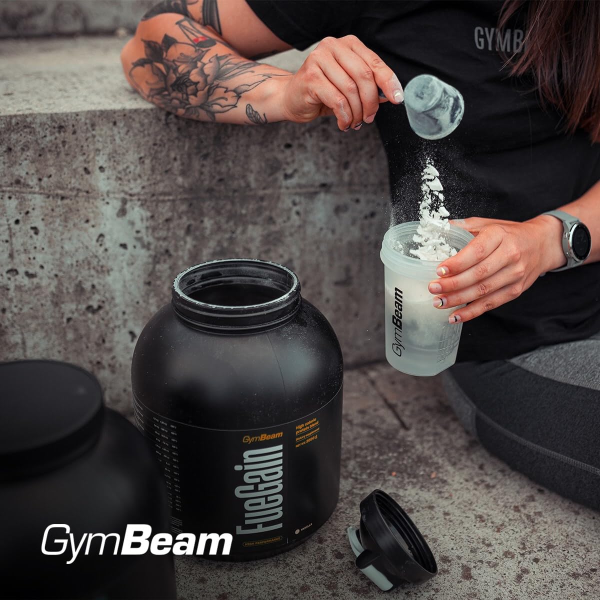 GymBeam FueGain Mass Gainer Protein – Premium All in One Blend für Muskelwachstum und -erhaltung, angereichert mit Kreatin, Glutamin, BCAA und AAKG (2500g, Schokolade)