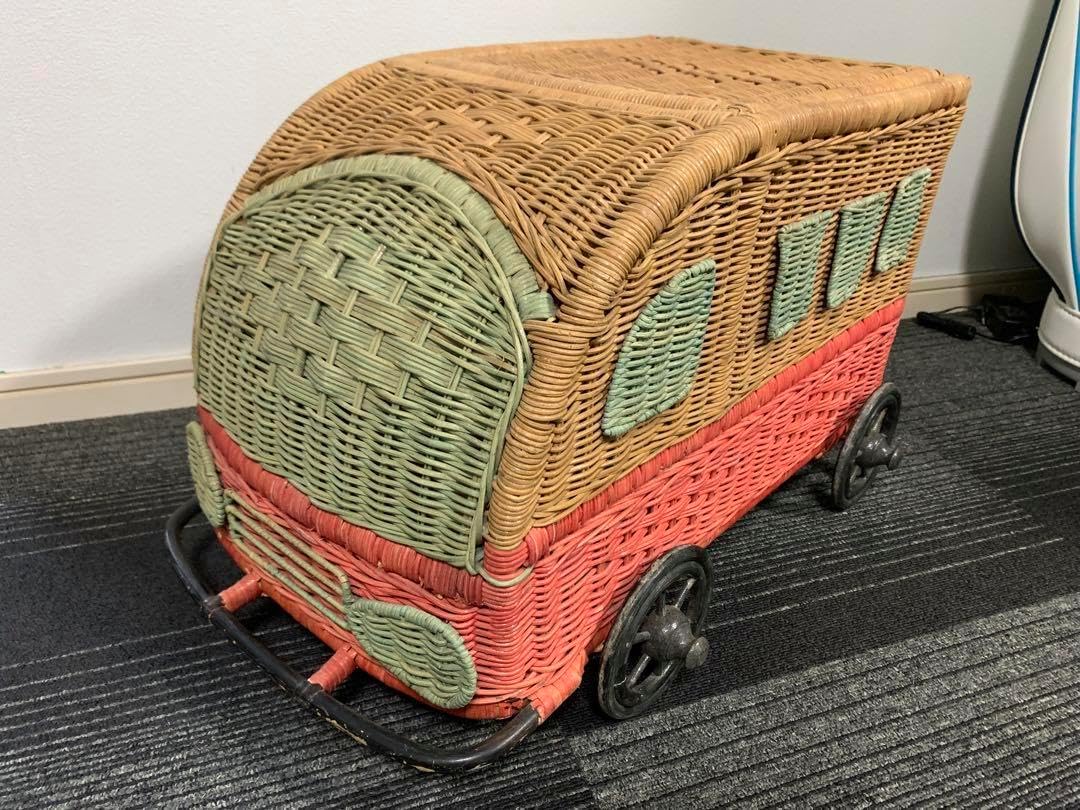 80年代レトロレトロ 藤製 バス型 収納ボックス アンティーク ラタン 80年代レトロレトロ 藤製 バス型 収納ボックス アンティーク ラタン