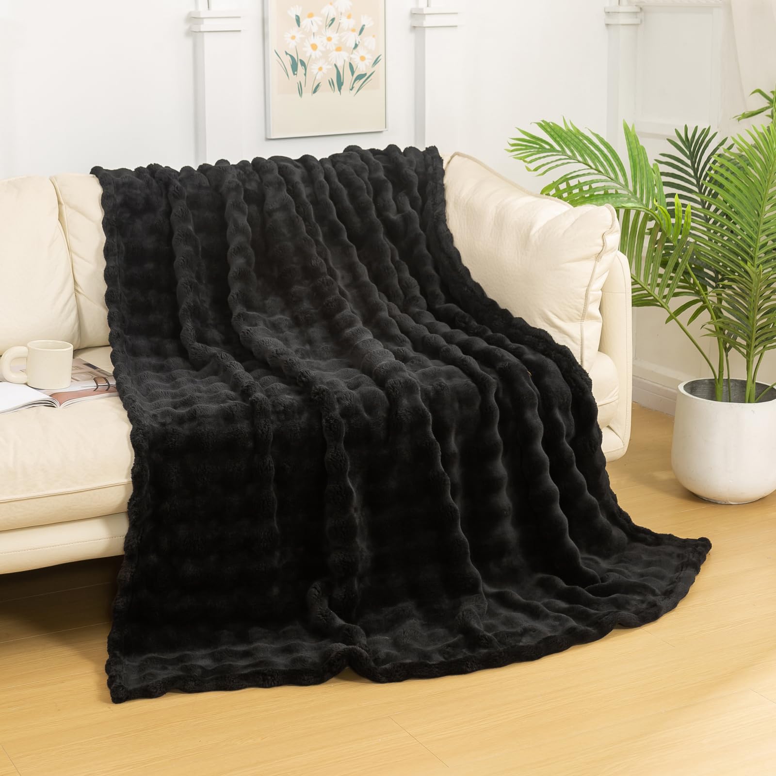 YUSOKI Faux Fur Throw Blanket with 3D Bubbles Super Soft Fuzzy Cozy Thick Blanket for Couch Chair Sofa Gift Home Dcor(Black,50 * 60inches)